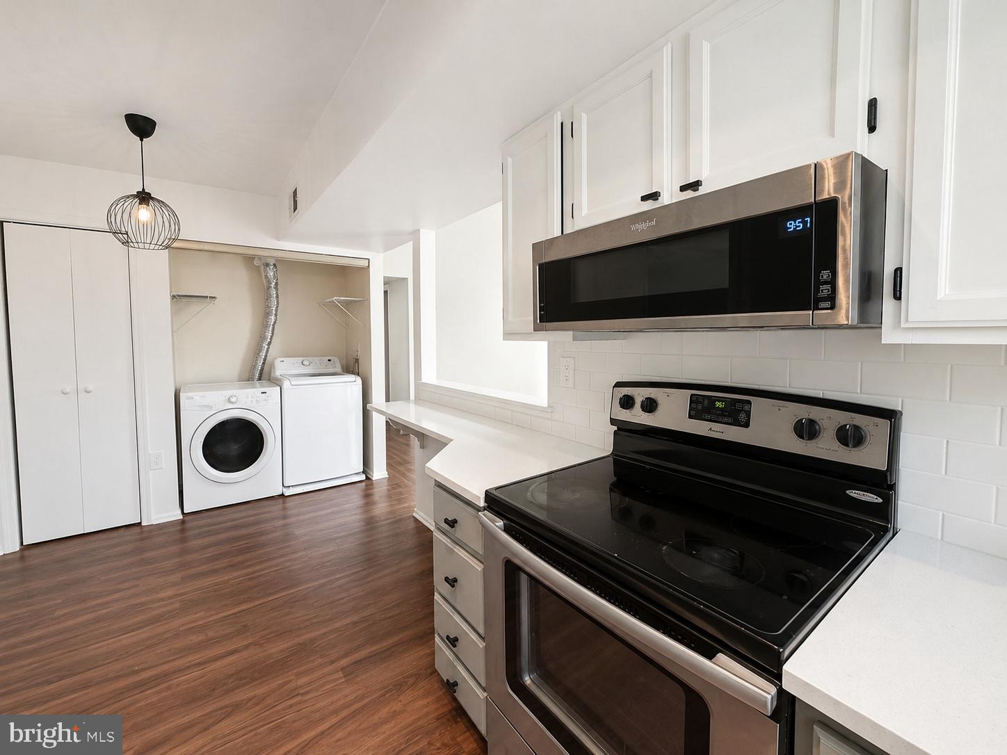 2772 BORDEAUX PLACE
