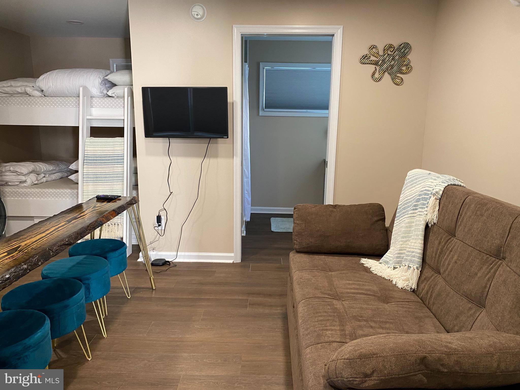 12 WILMINGTON AVENUE 3