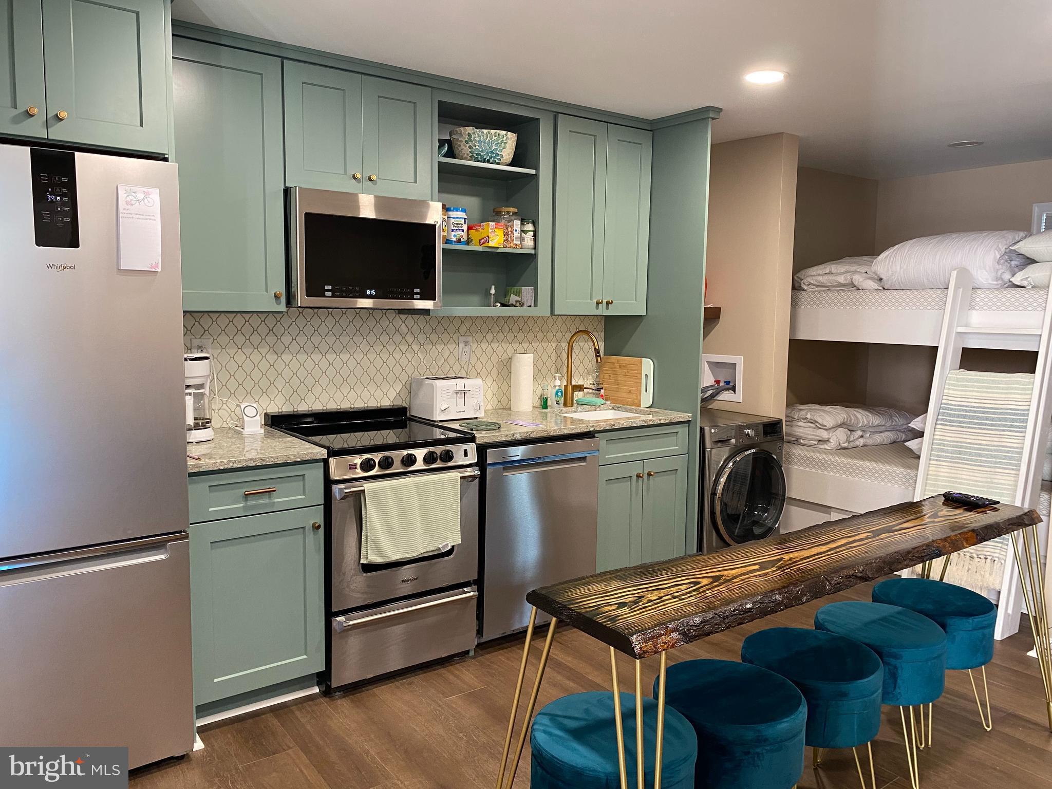12 WILMINGTON AVENUE 3