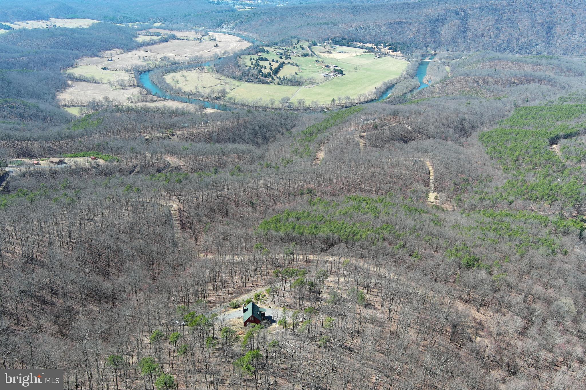 SHADOW KNOLLS - Residential