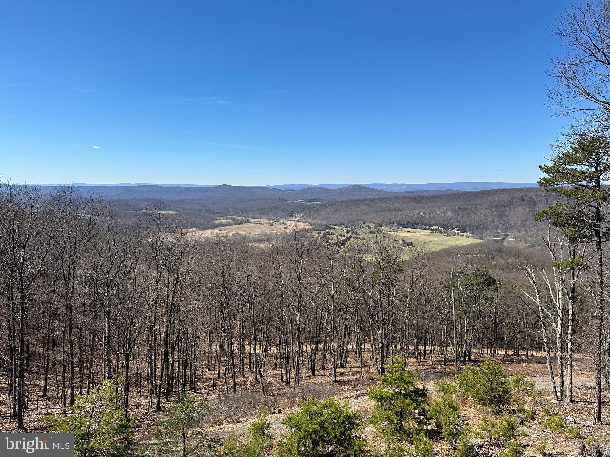 SHADOW KNOLLS - Residential