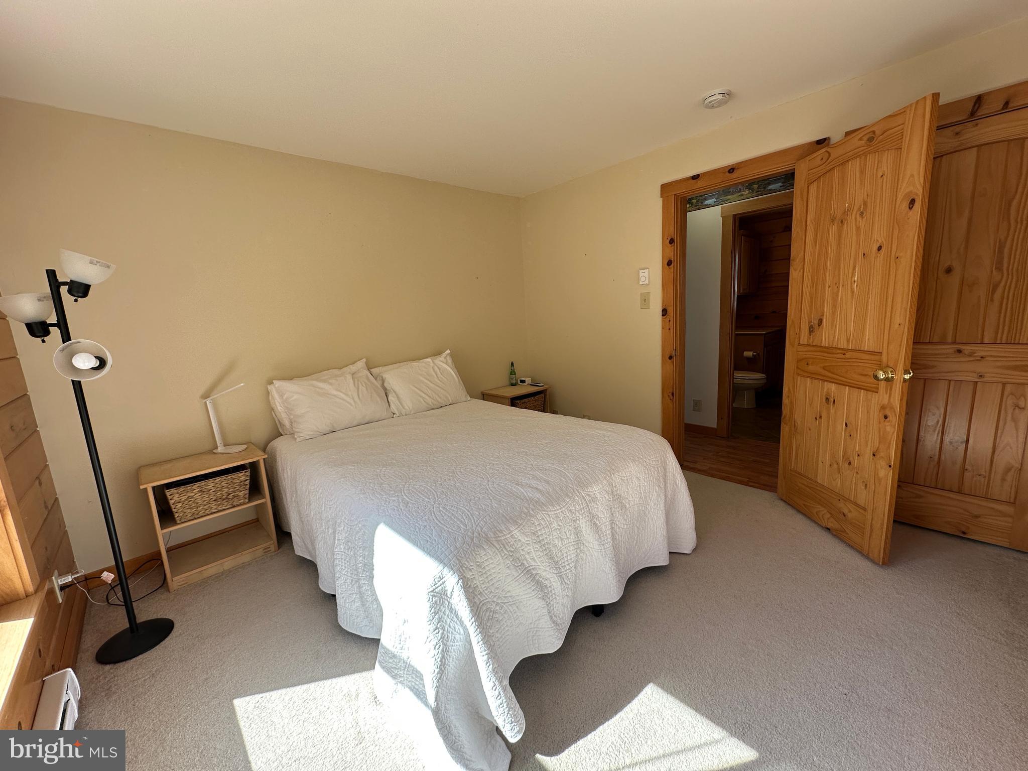 SHADOW KNOLLS - Residential