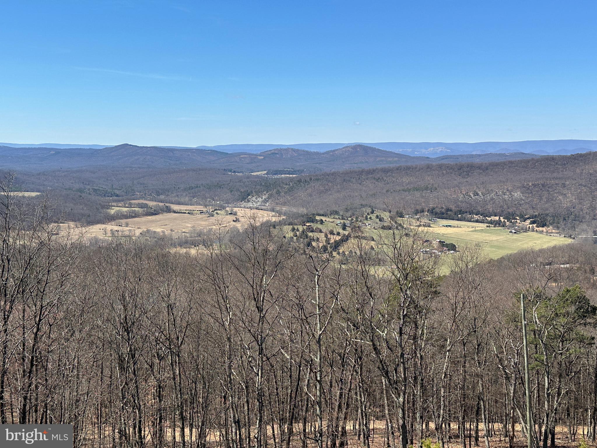 SHADOW KNOLLS - Residential