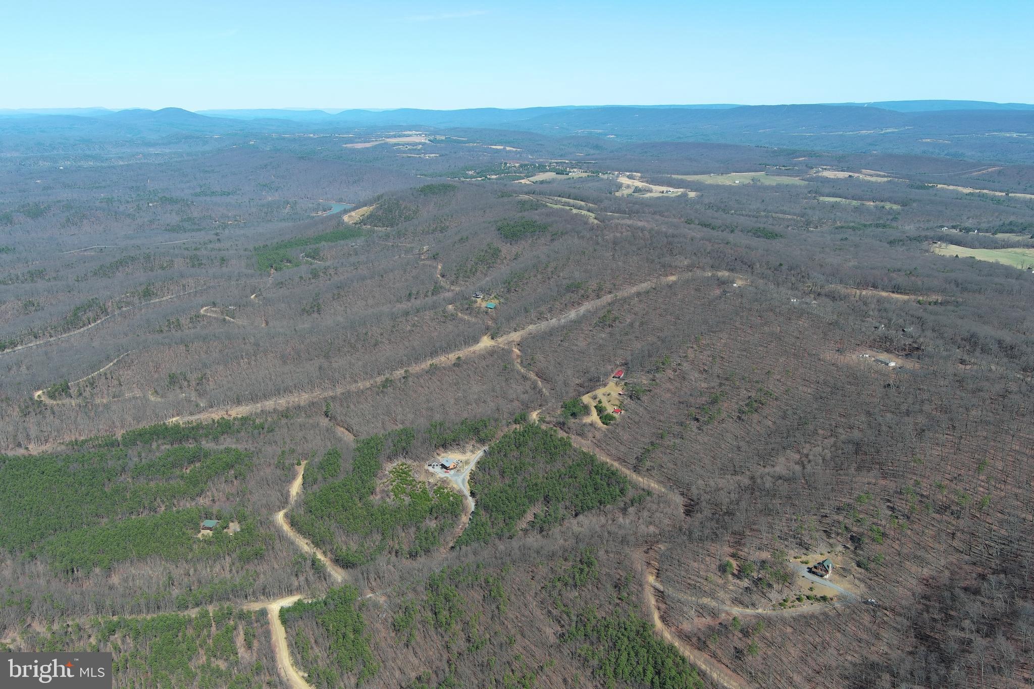 SHADOW KNOLLS - Residential