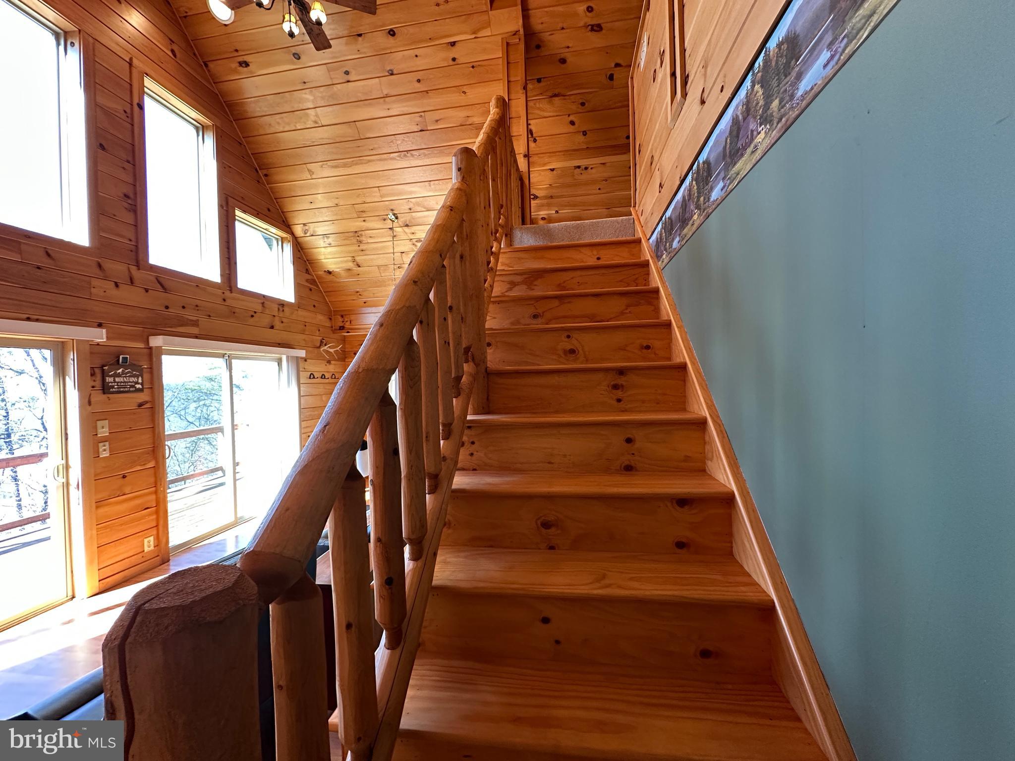 SHADOW KNOLLS - Residential