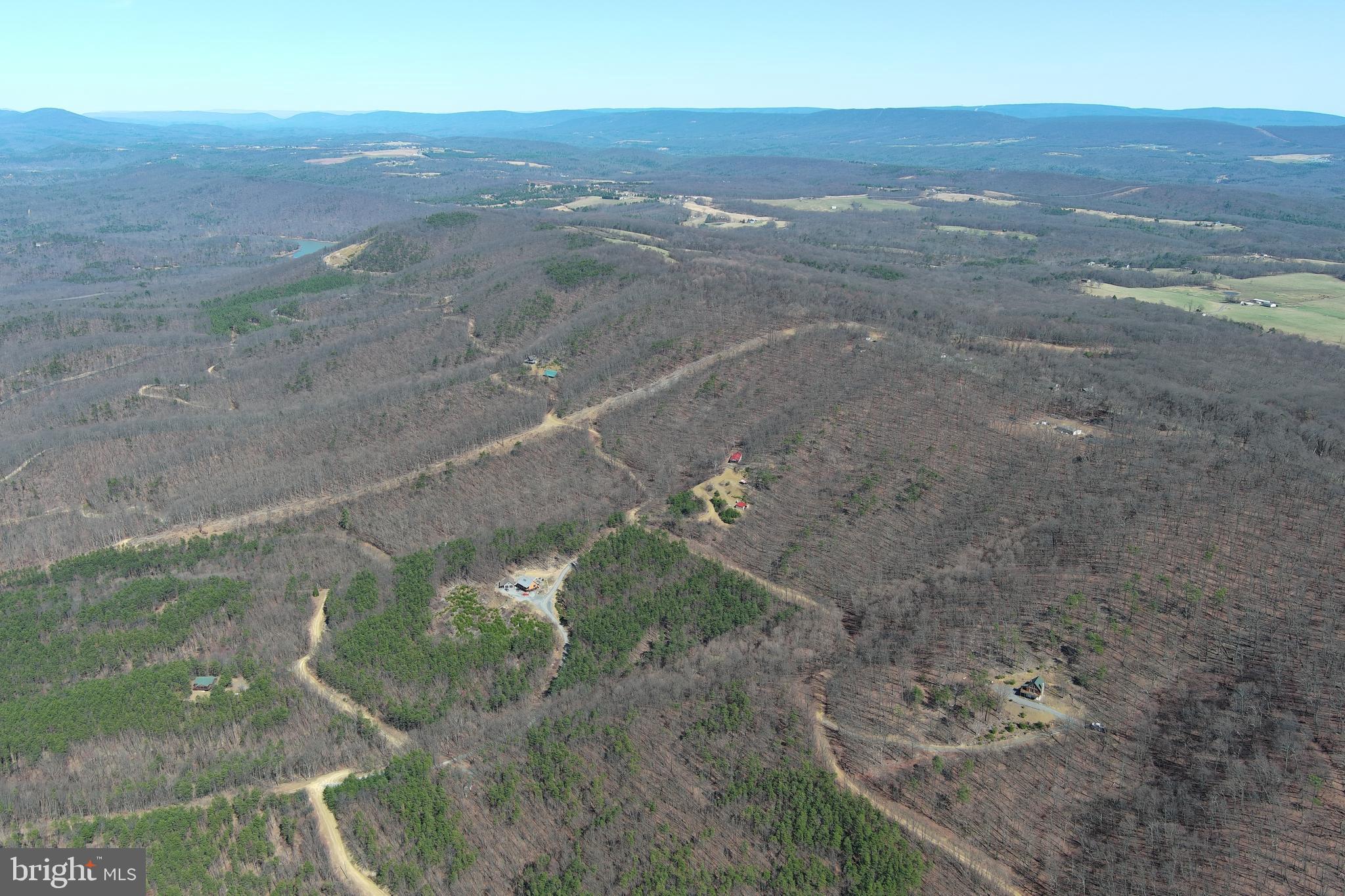 SHADOW KNOLLS - Residential