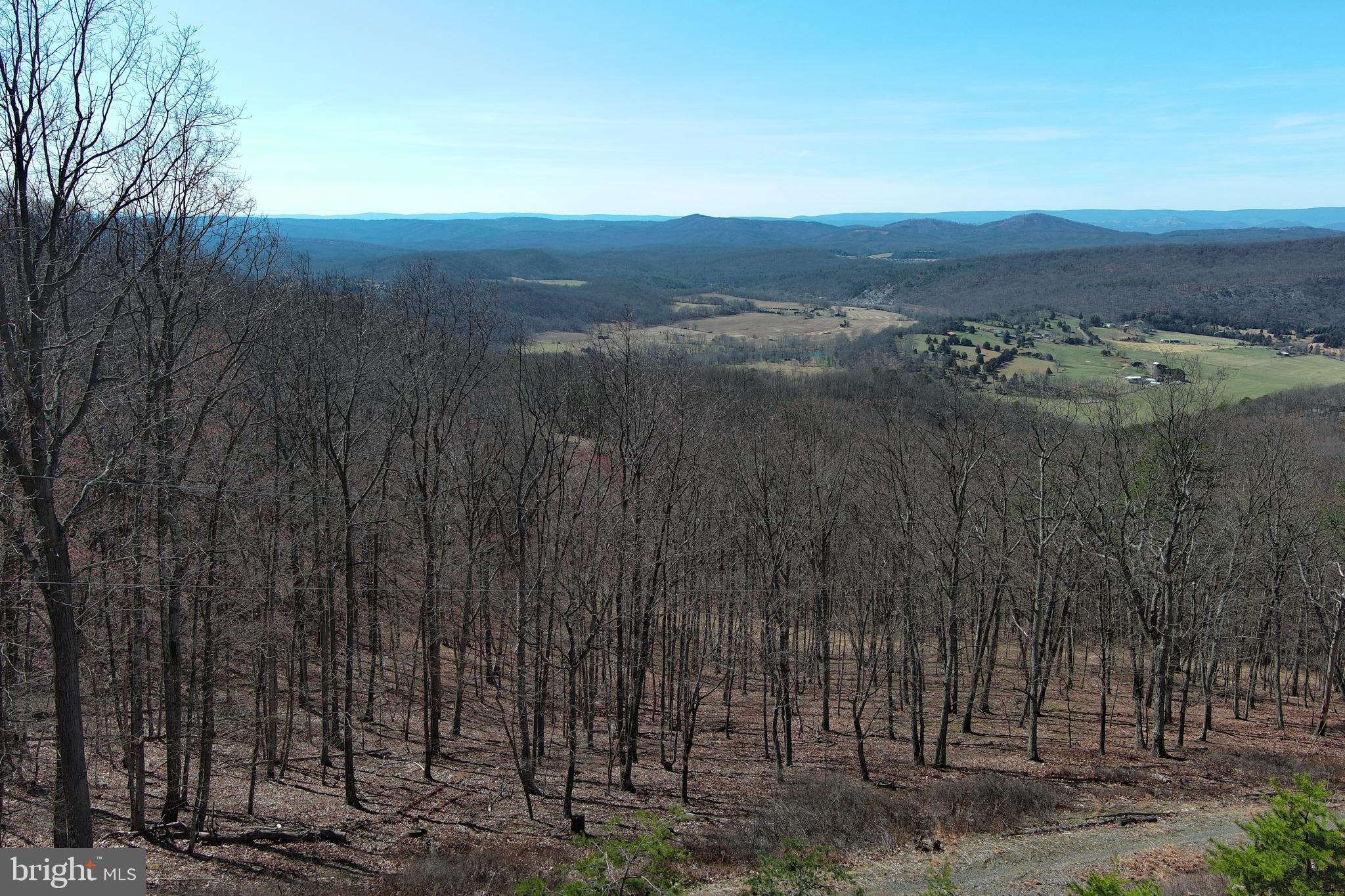 SHADOW KNOLLS - Residential