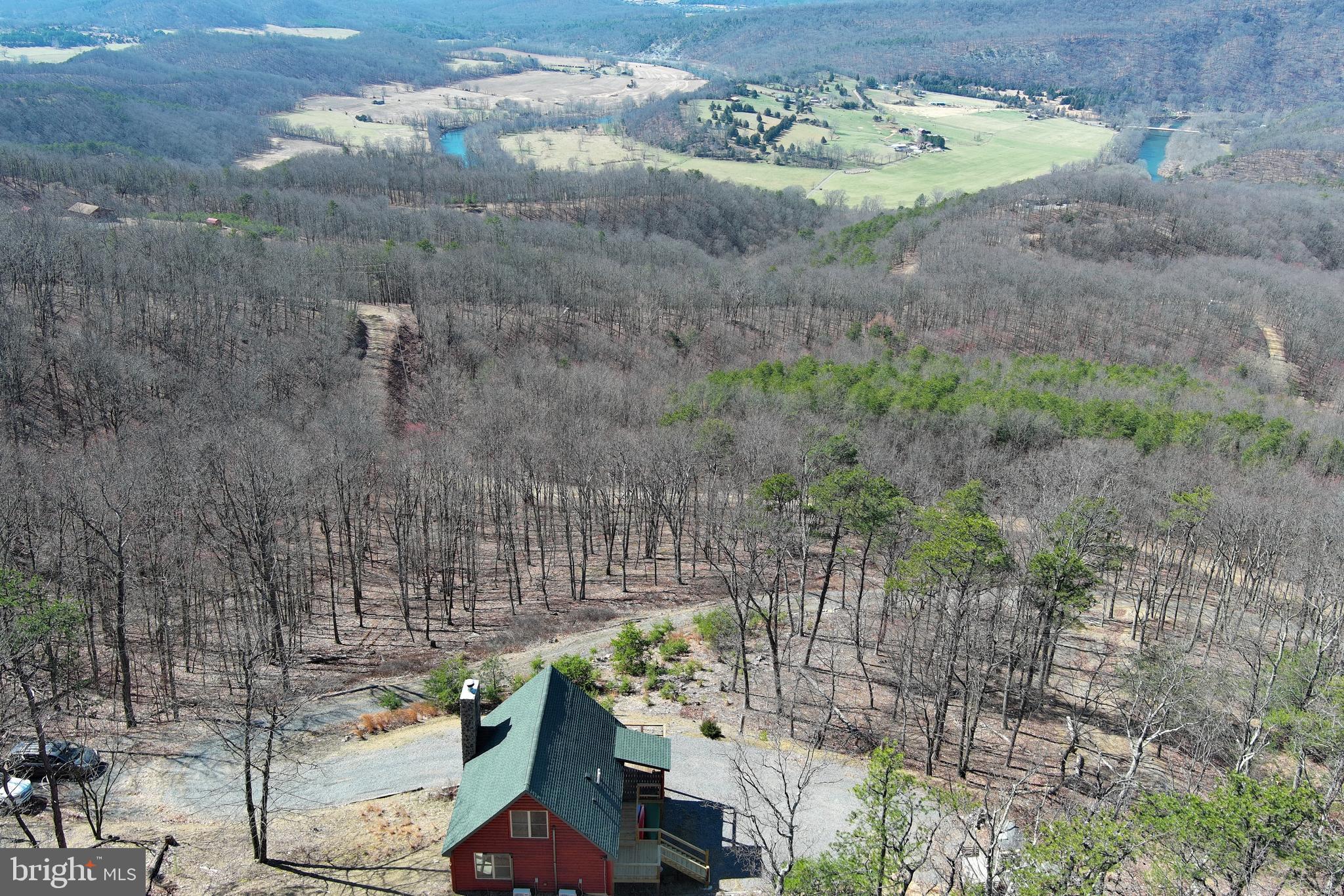 SHADOW KNOLLS - Residential