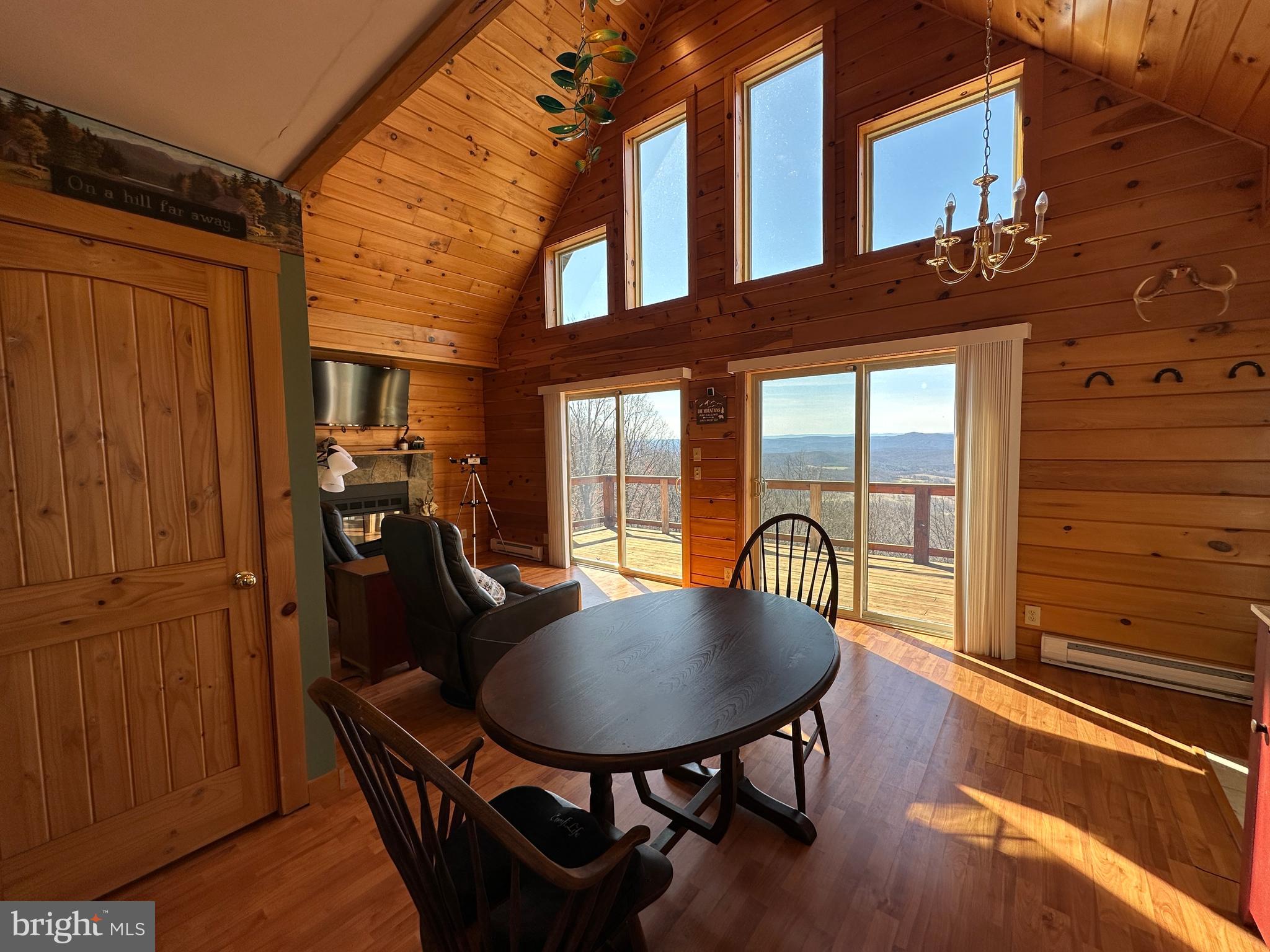 SHADOW KNOLLS - Residential