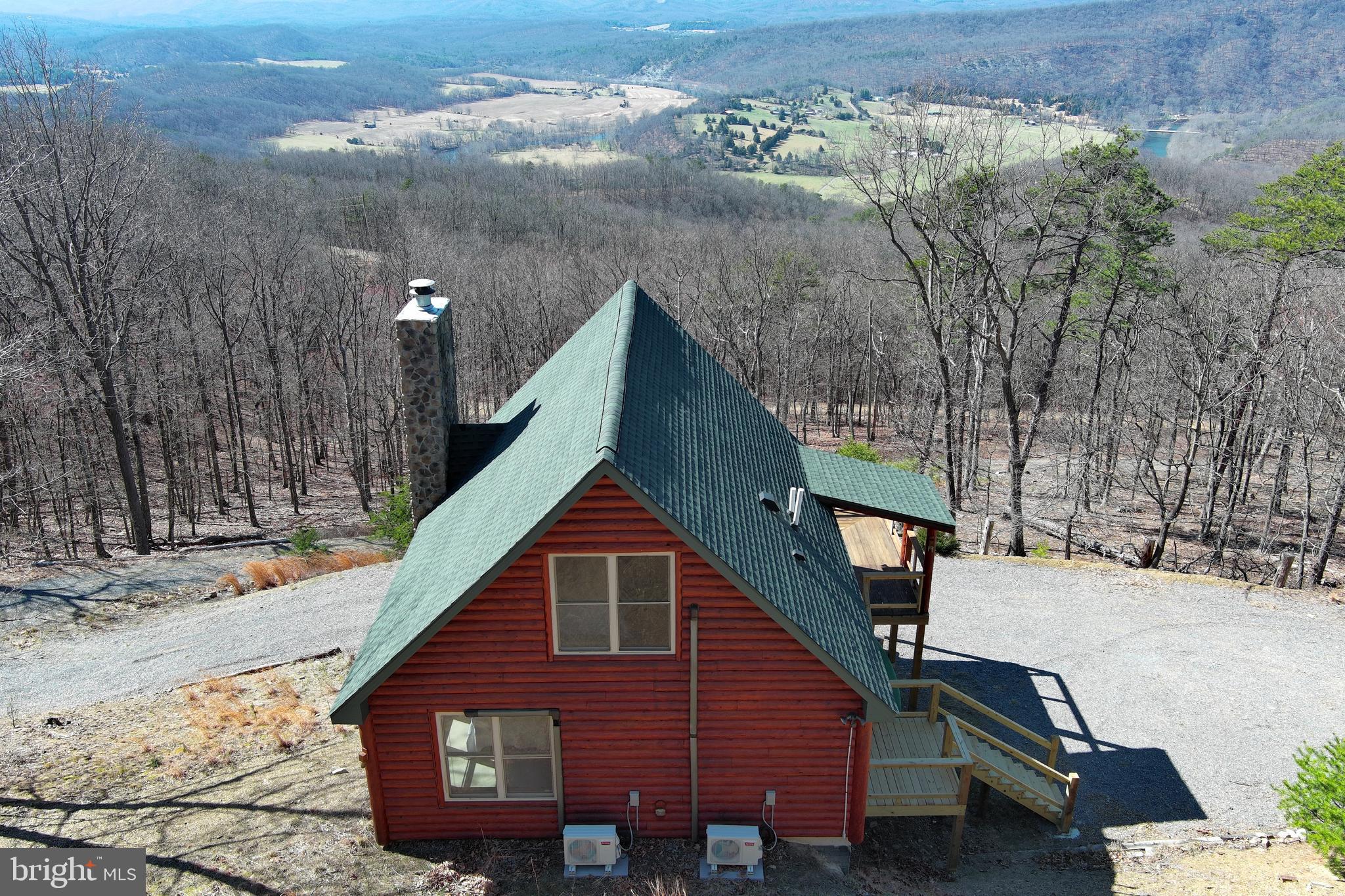 SHADOW KNOLLS - Residential