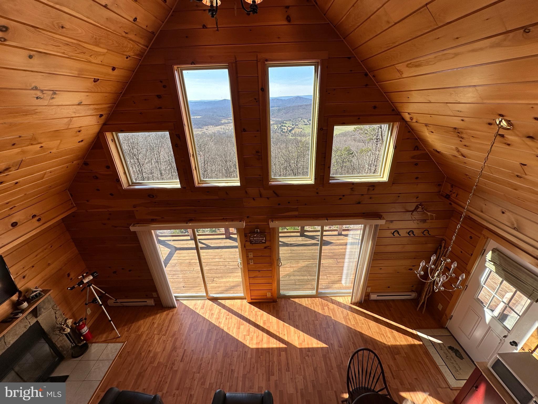 SHADOW KNOLLS - Residential