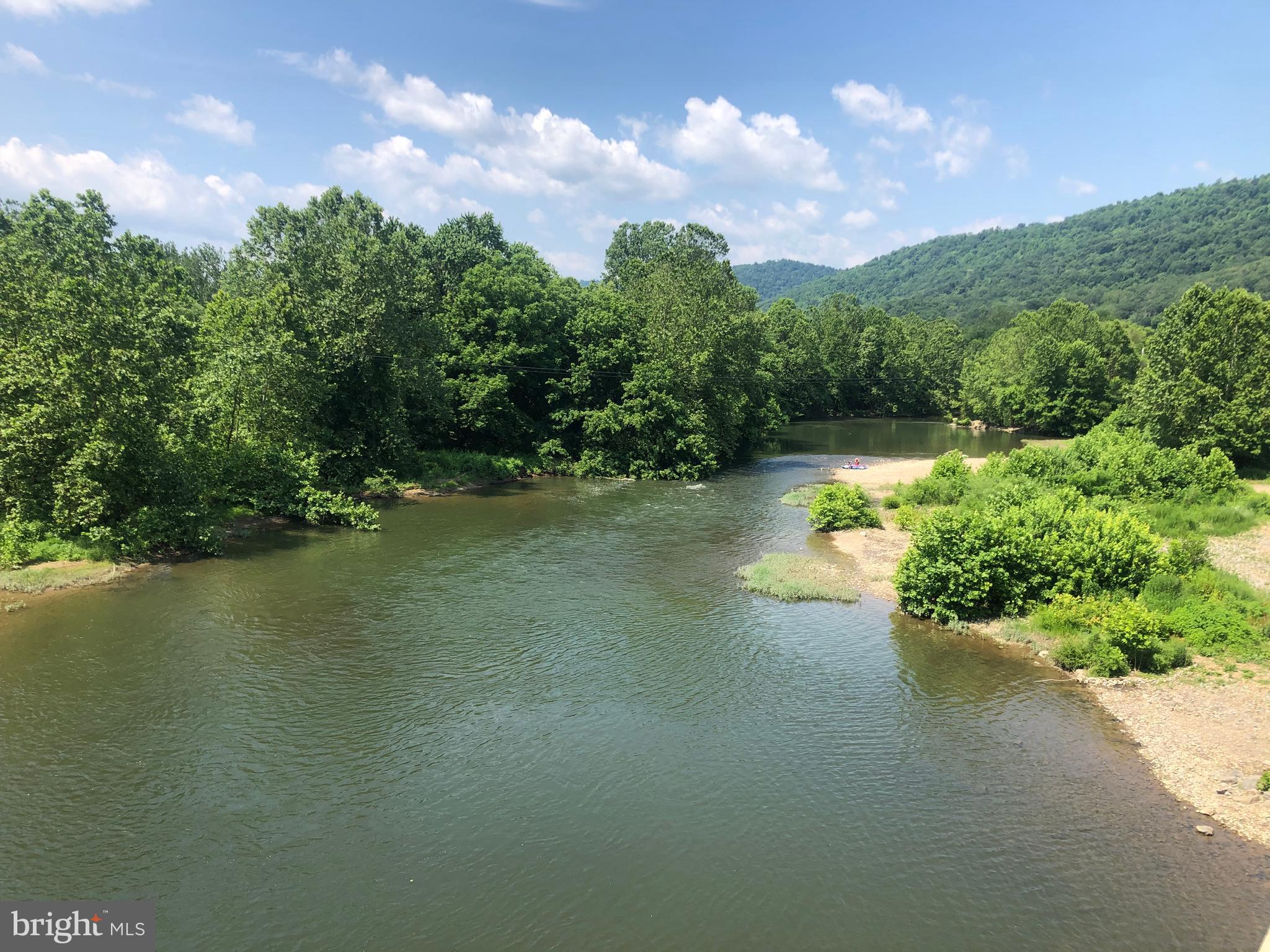 SHADOW KNOLLS - Residential