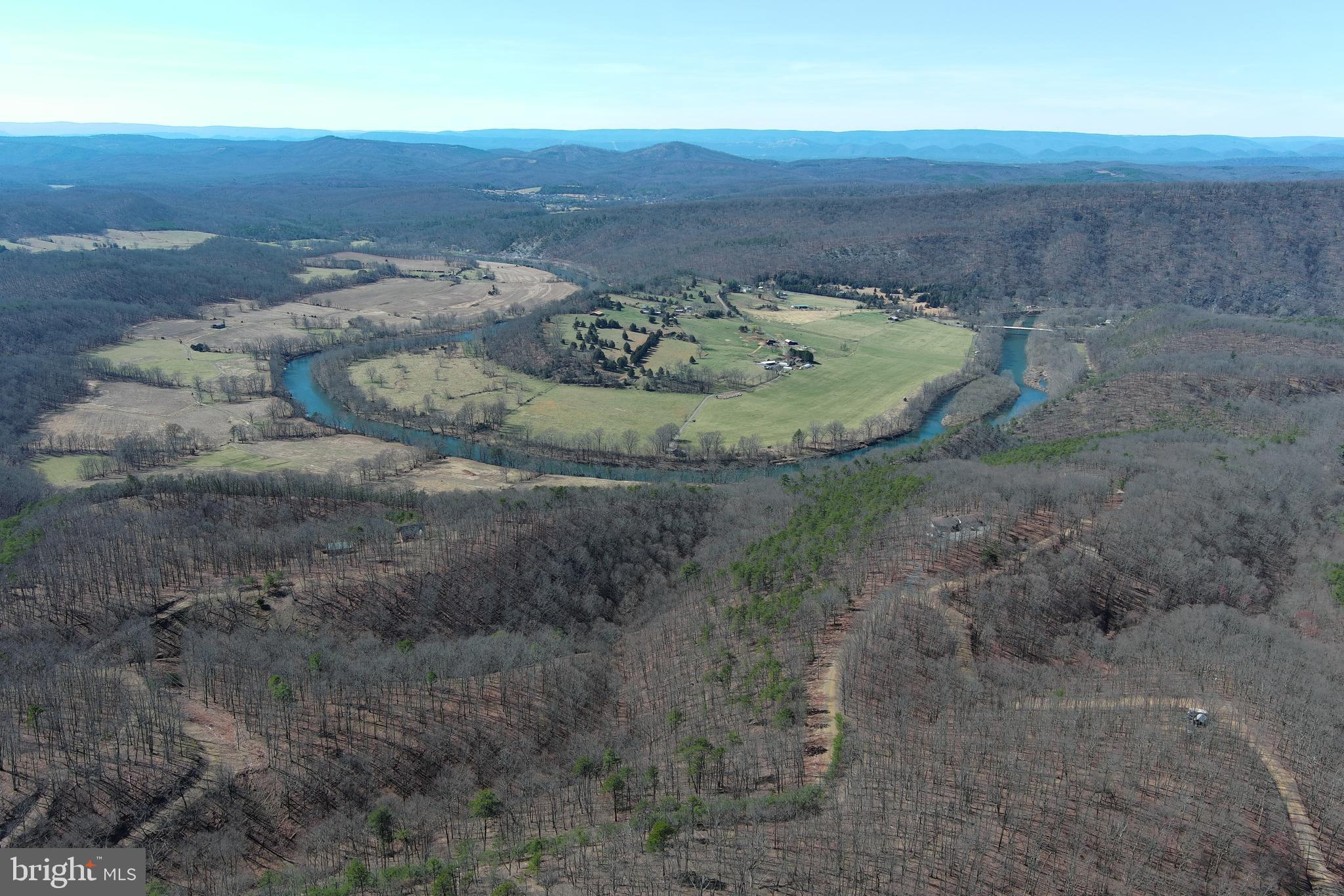 SHADOW KNOLLS - Residential