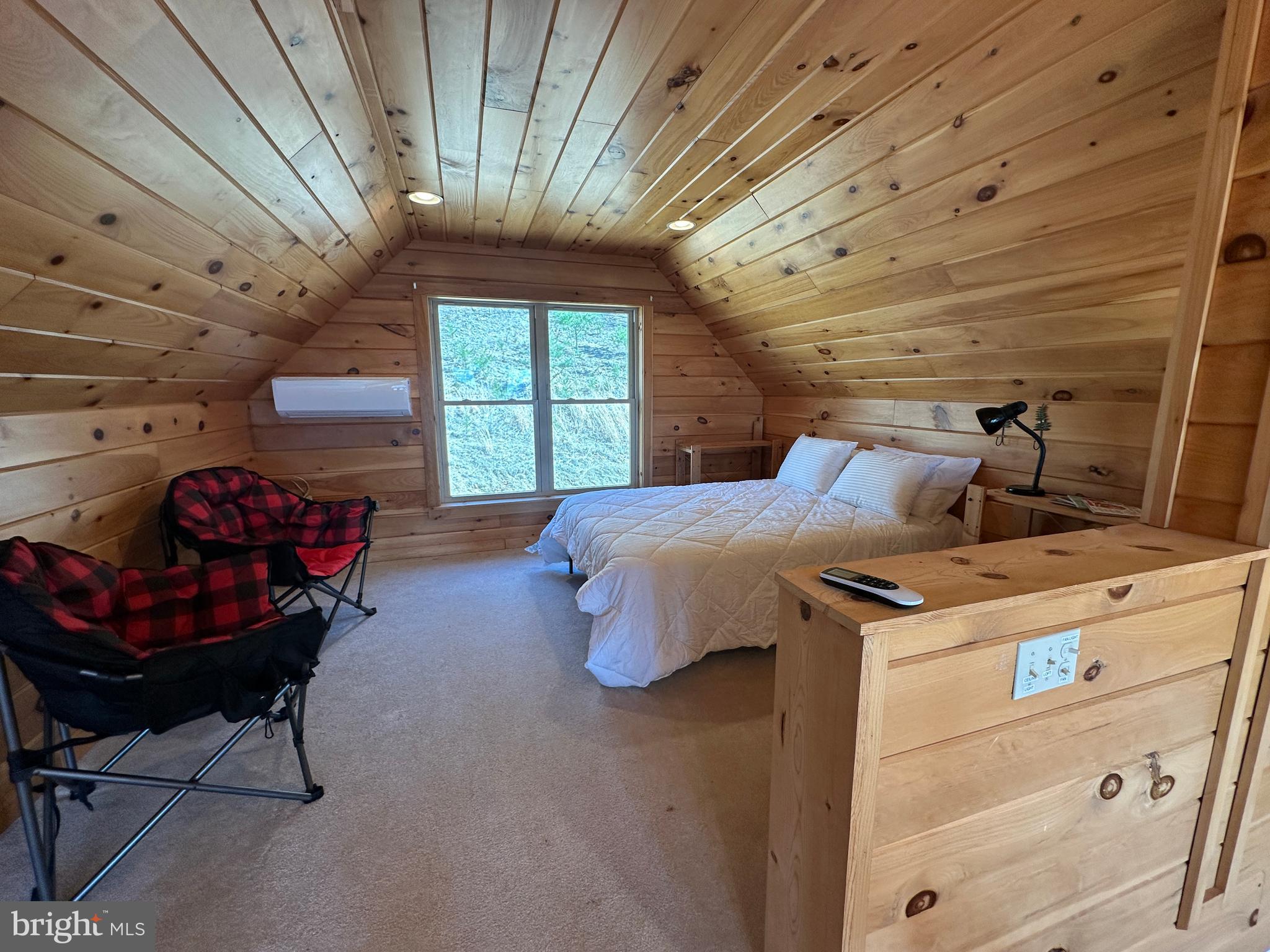 SHADOW KNOLLS - Residential