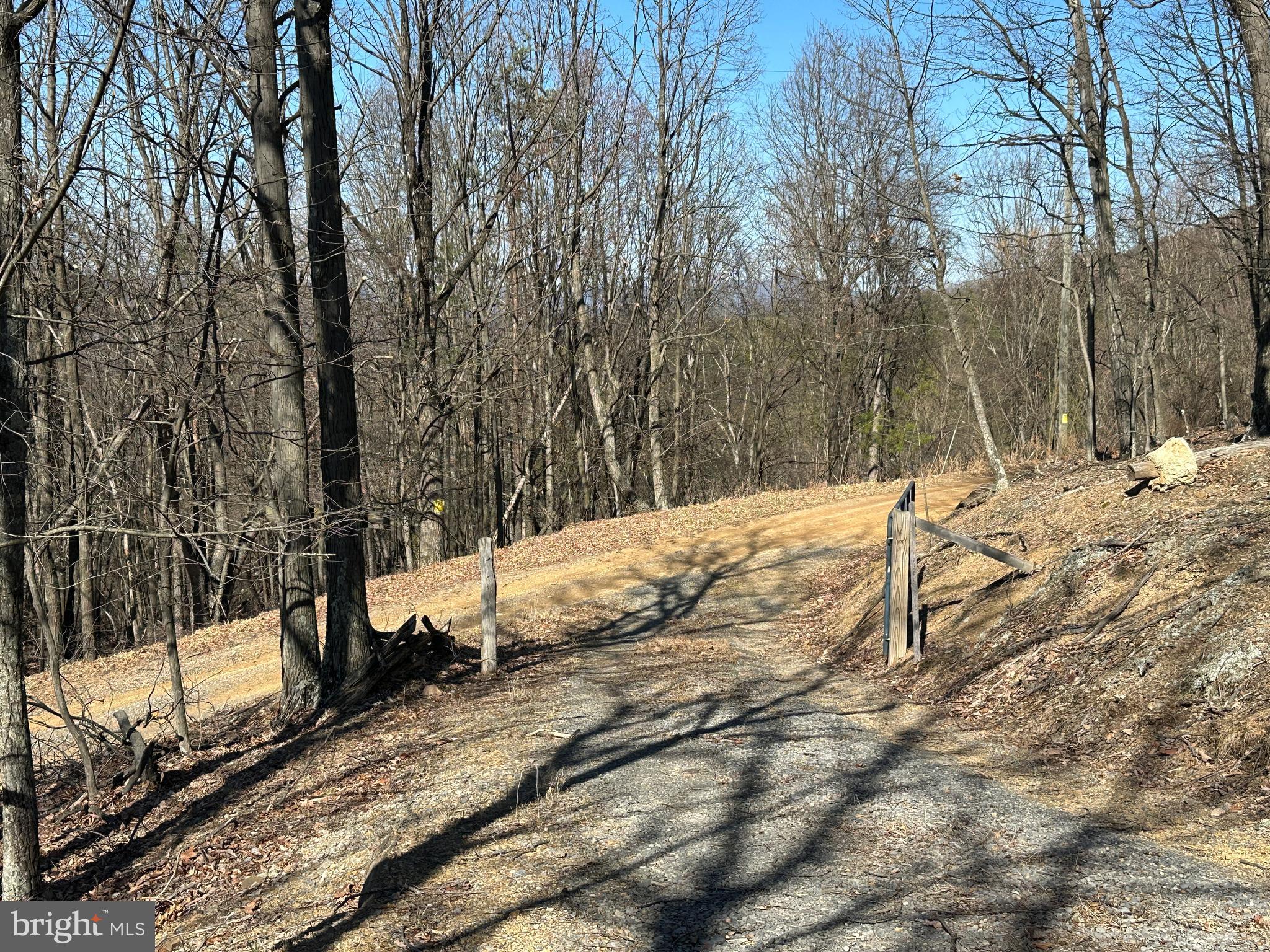 SHADOW KNOLLS - Residential