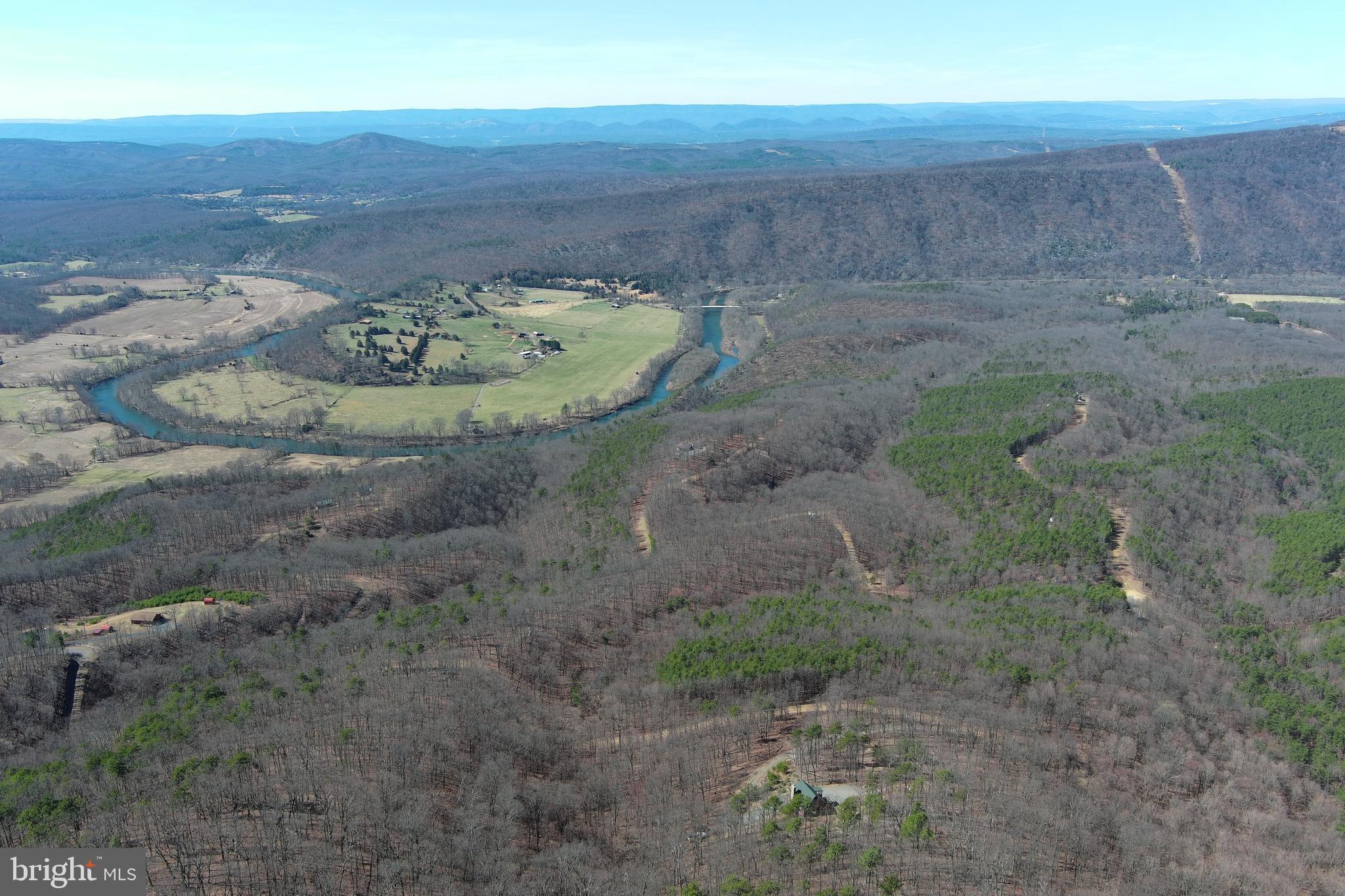 SHADOW KNOLLS - Residential