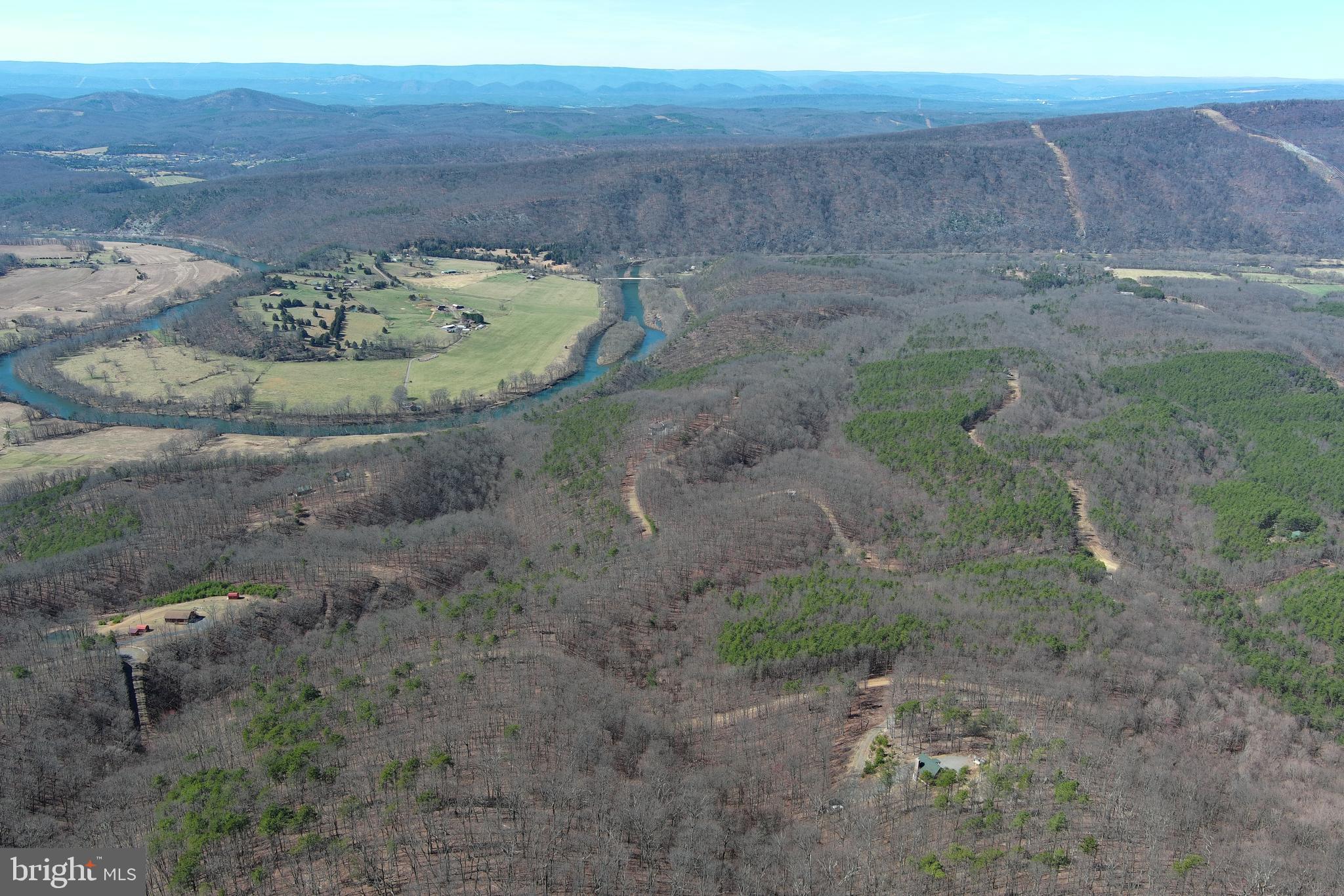 SHADOW KNOLLS - Residential