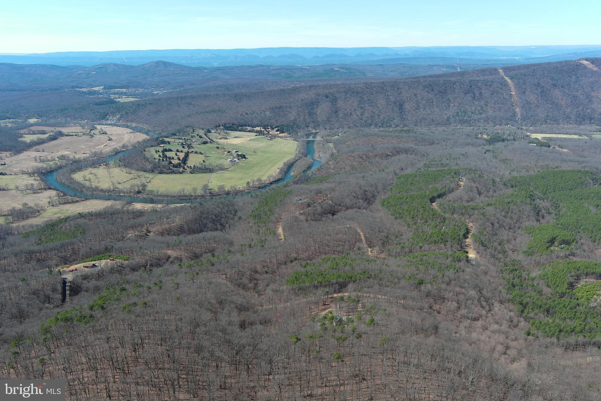 SHADOW KNOLLS - Residential
