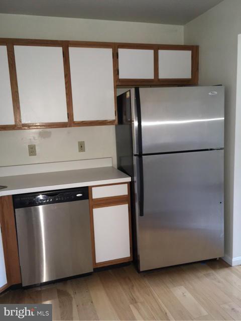 LAKESIDE - Residential