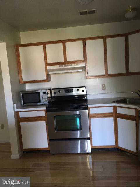 LAKESIDE - Residential