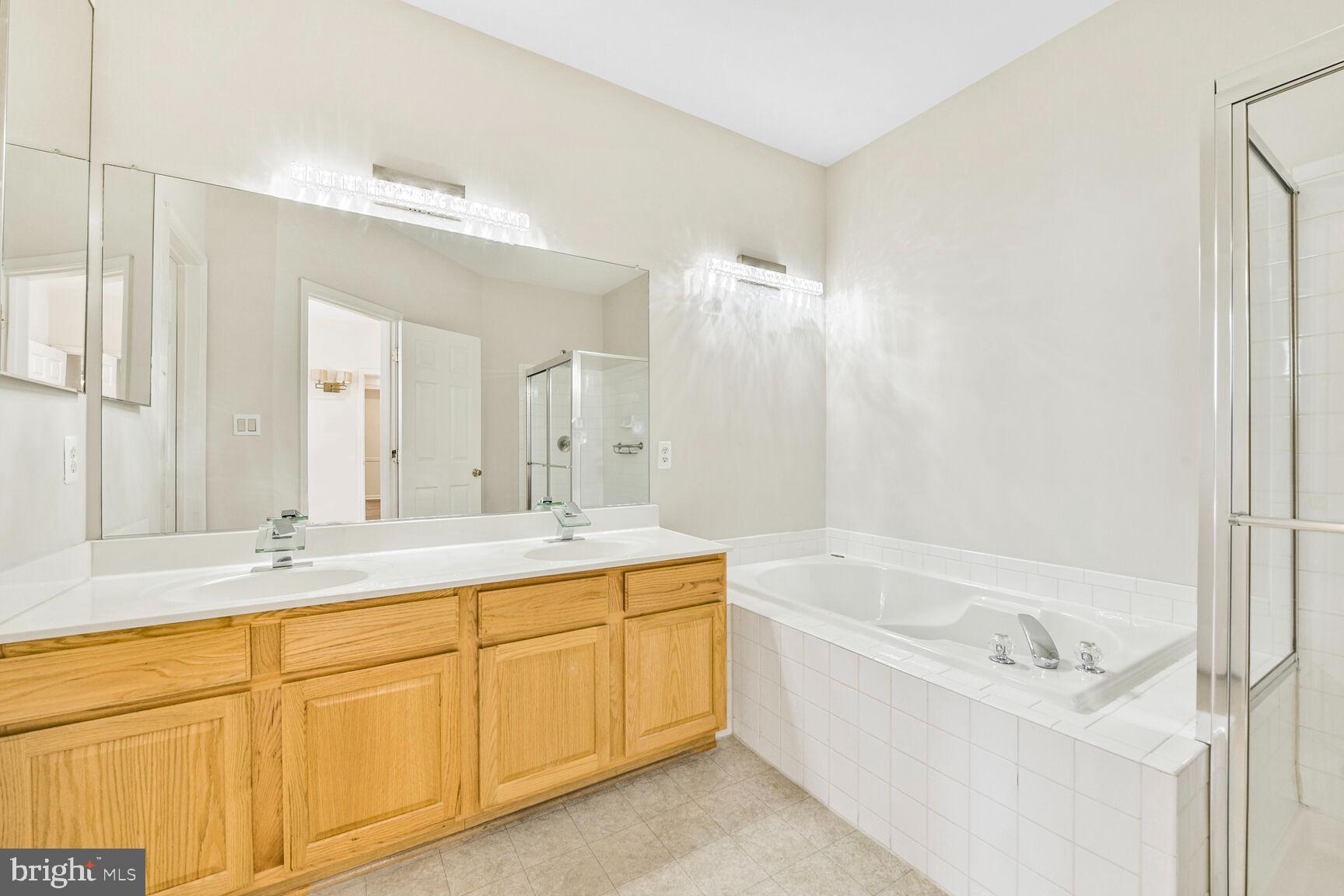 BELMONT GREENE CONDO - Residential