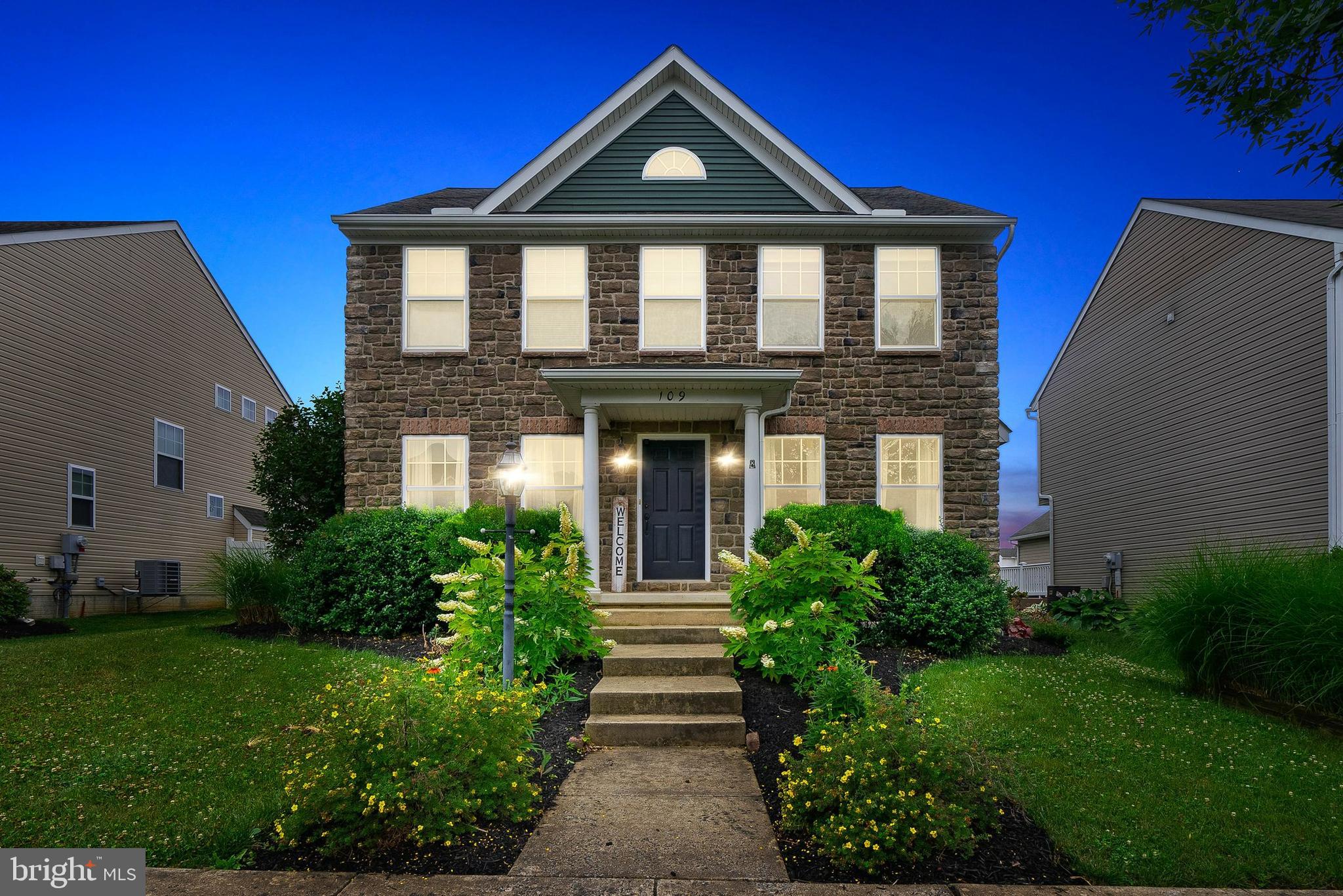 CASTLETON - Residential