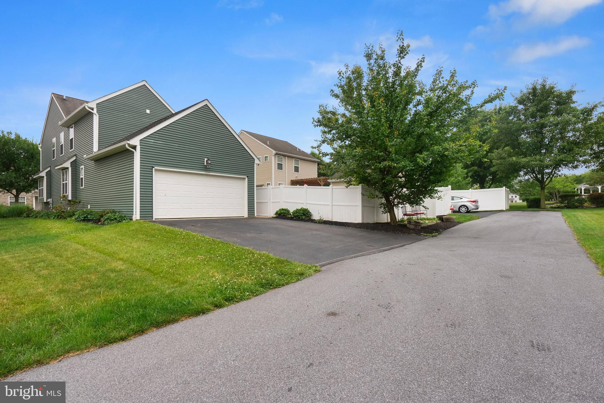 CASTLETON - Residential