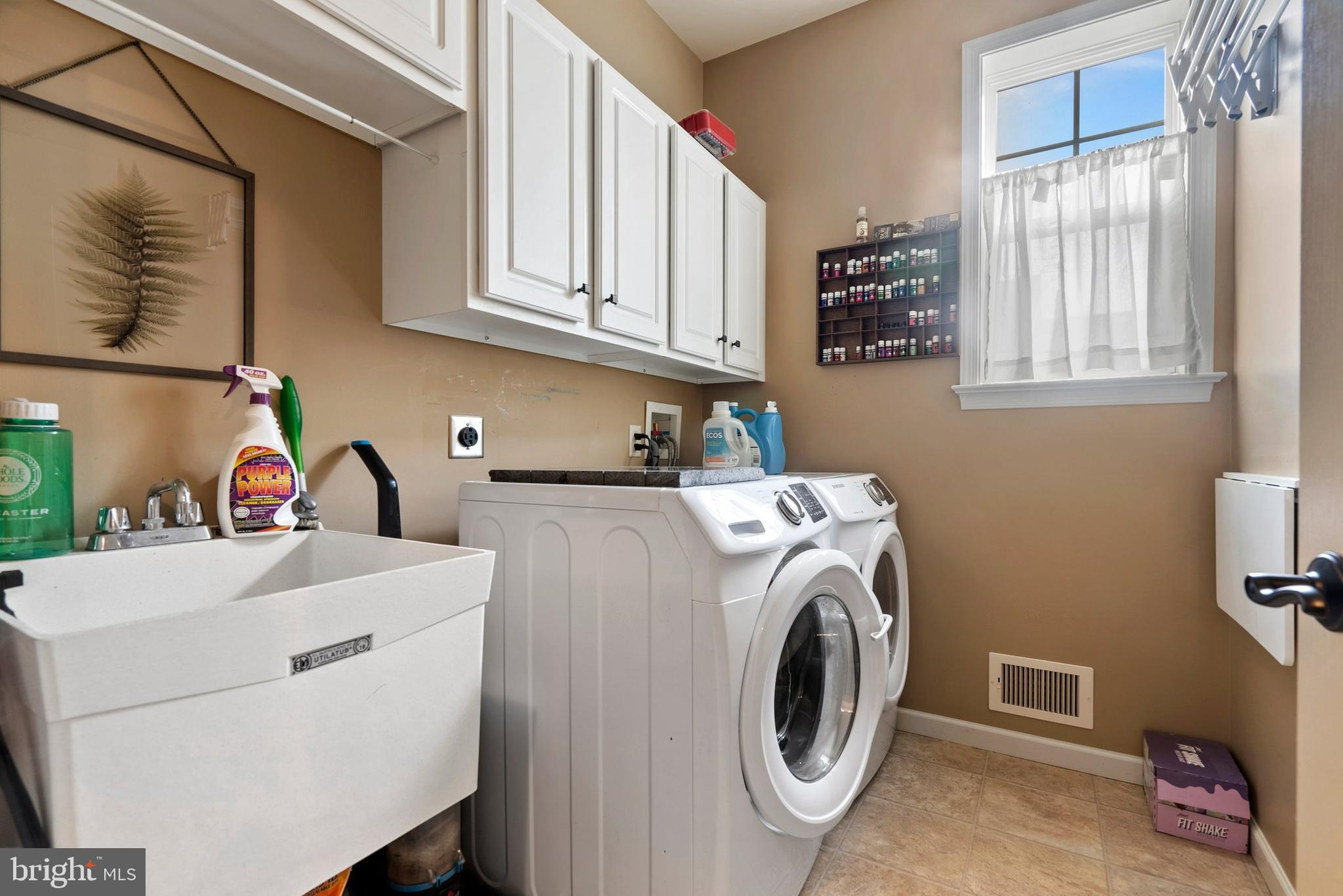 CASTLETON - Residential