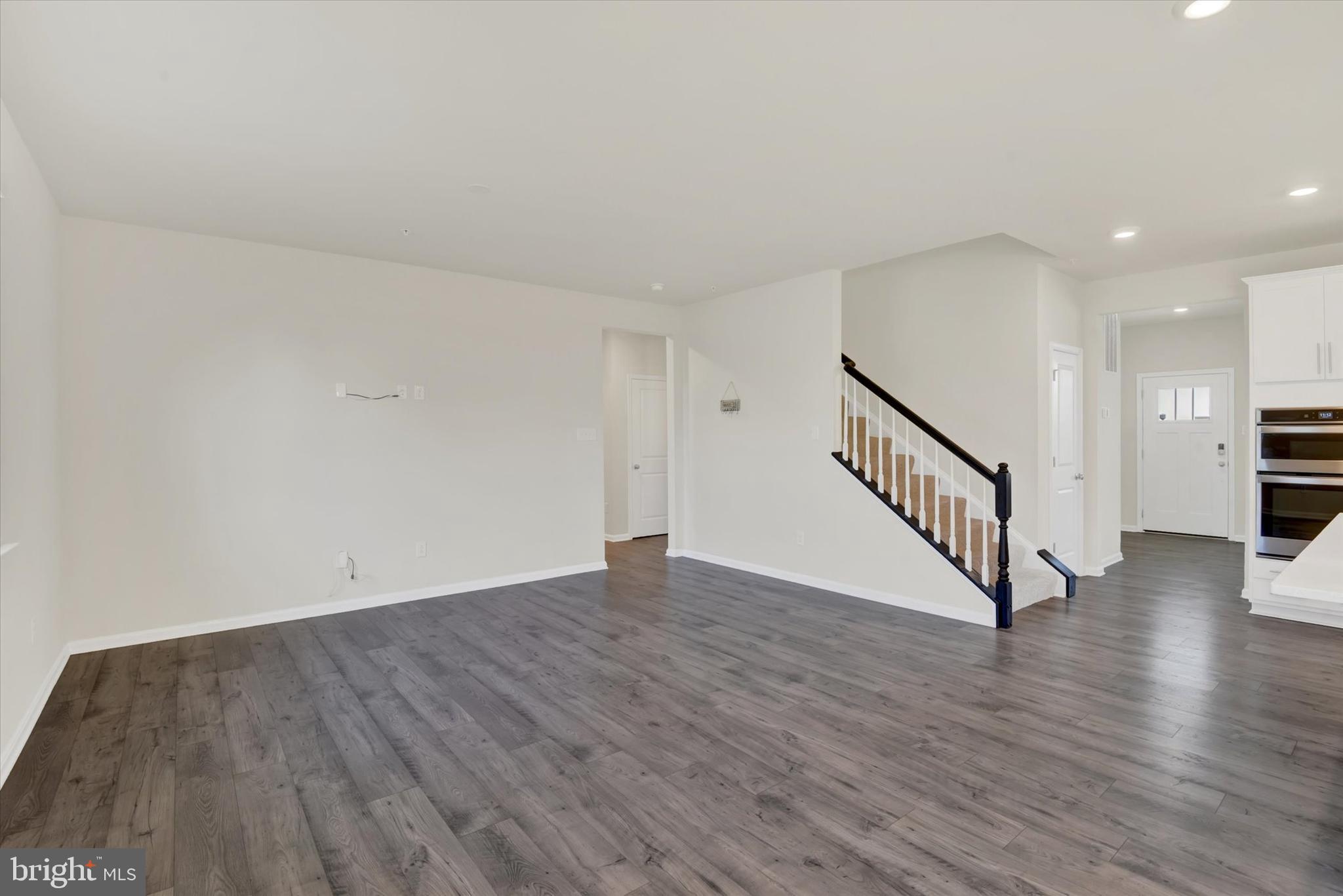 STONEGATE - Residential