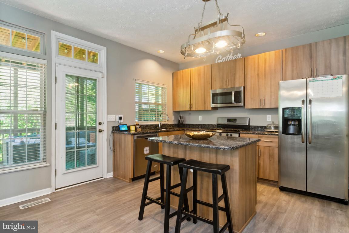 SEVEN OAKS - Residential