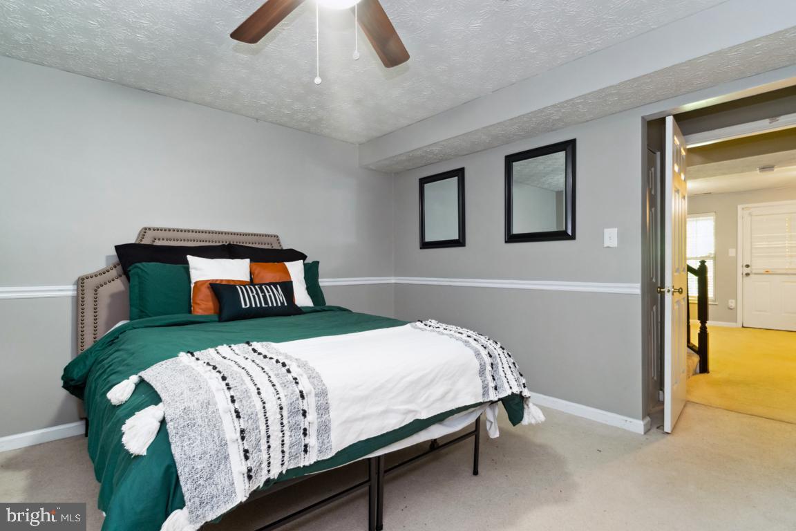 SEVEN OAKS - Residential