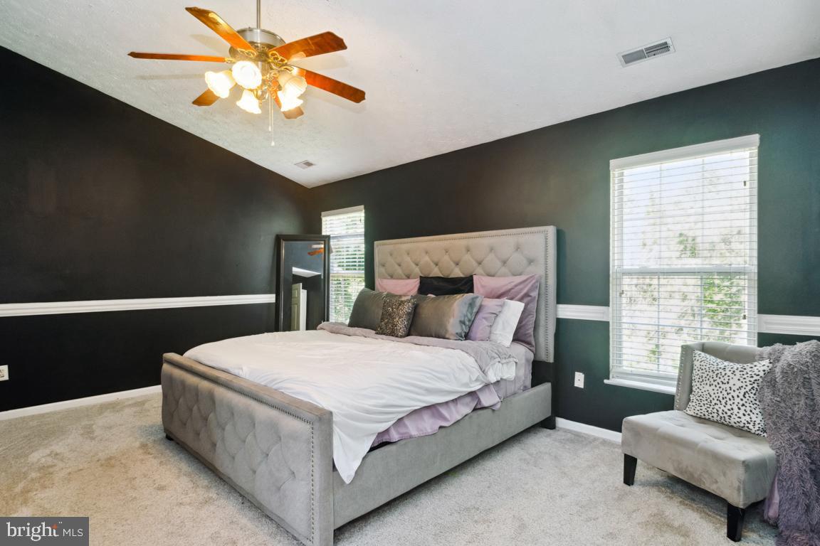 SEVEN OAKS - Residential