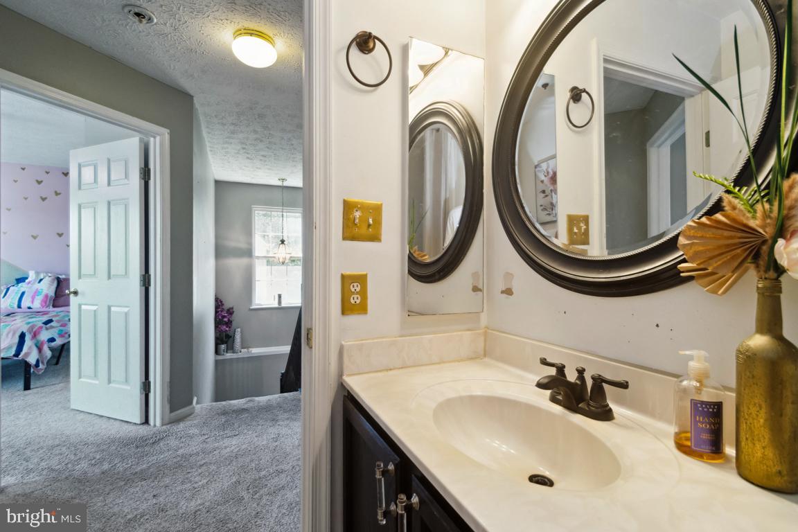 SEVEN OAKS - Residential