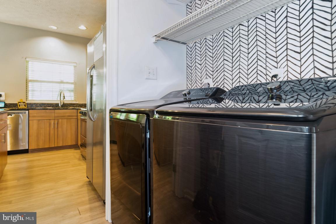 SEVEN OAKS - Residential