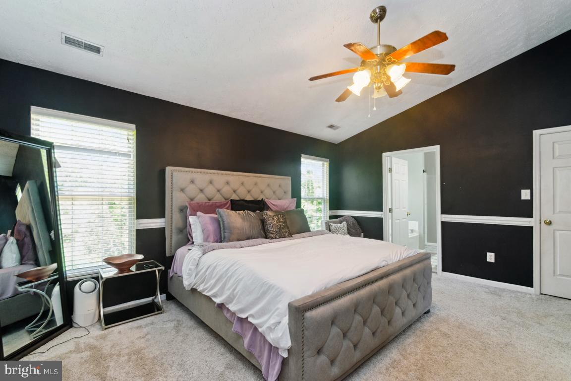 SEVEN OAKS - Residential