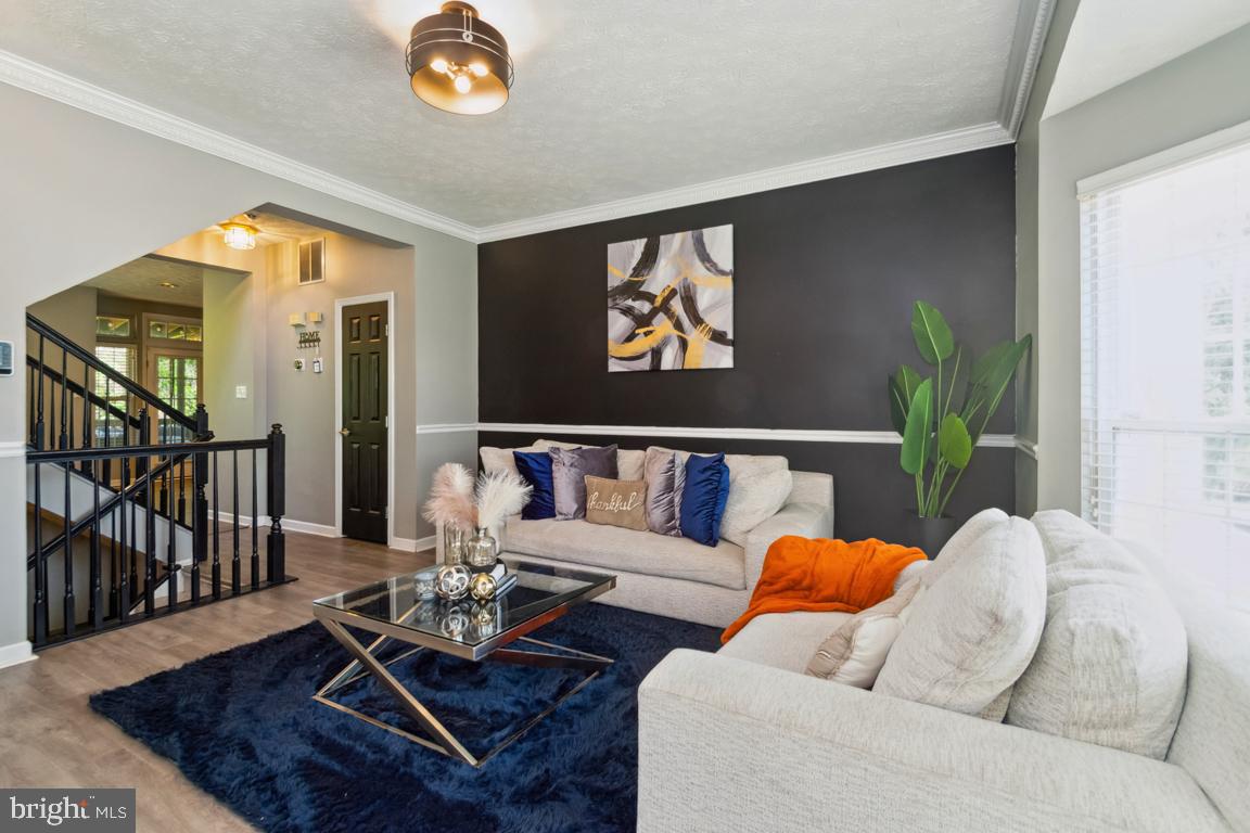 SEVEN OAKS - Residential