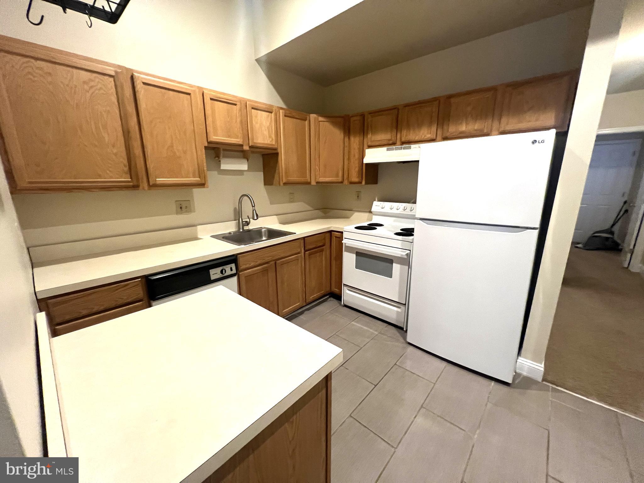 GRADUATE HOSPITAL - Residential Lease