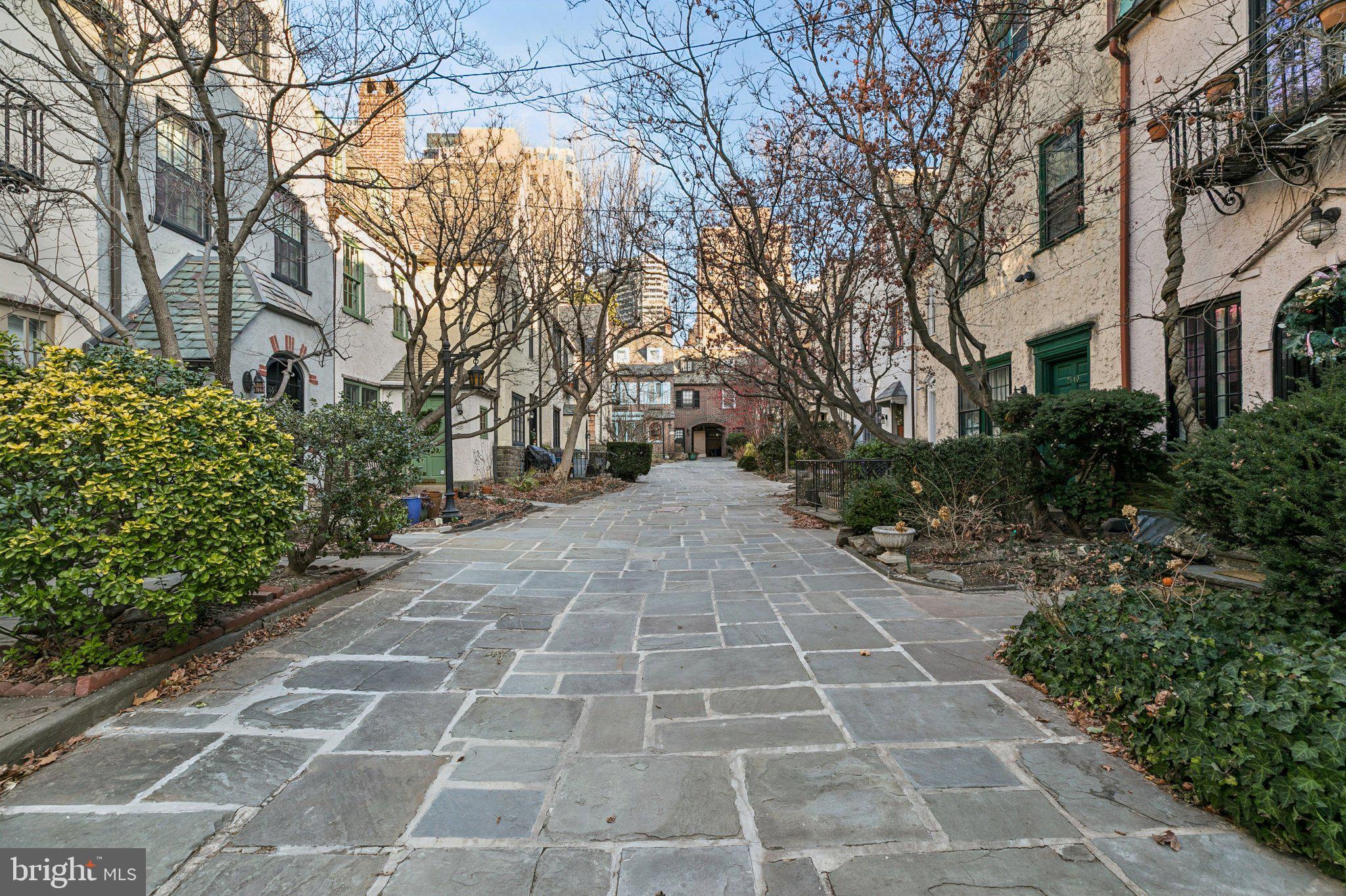 RITTENHOUSE SQUARE - Residential