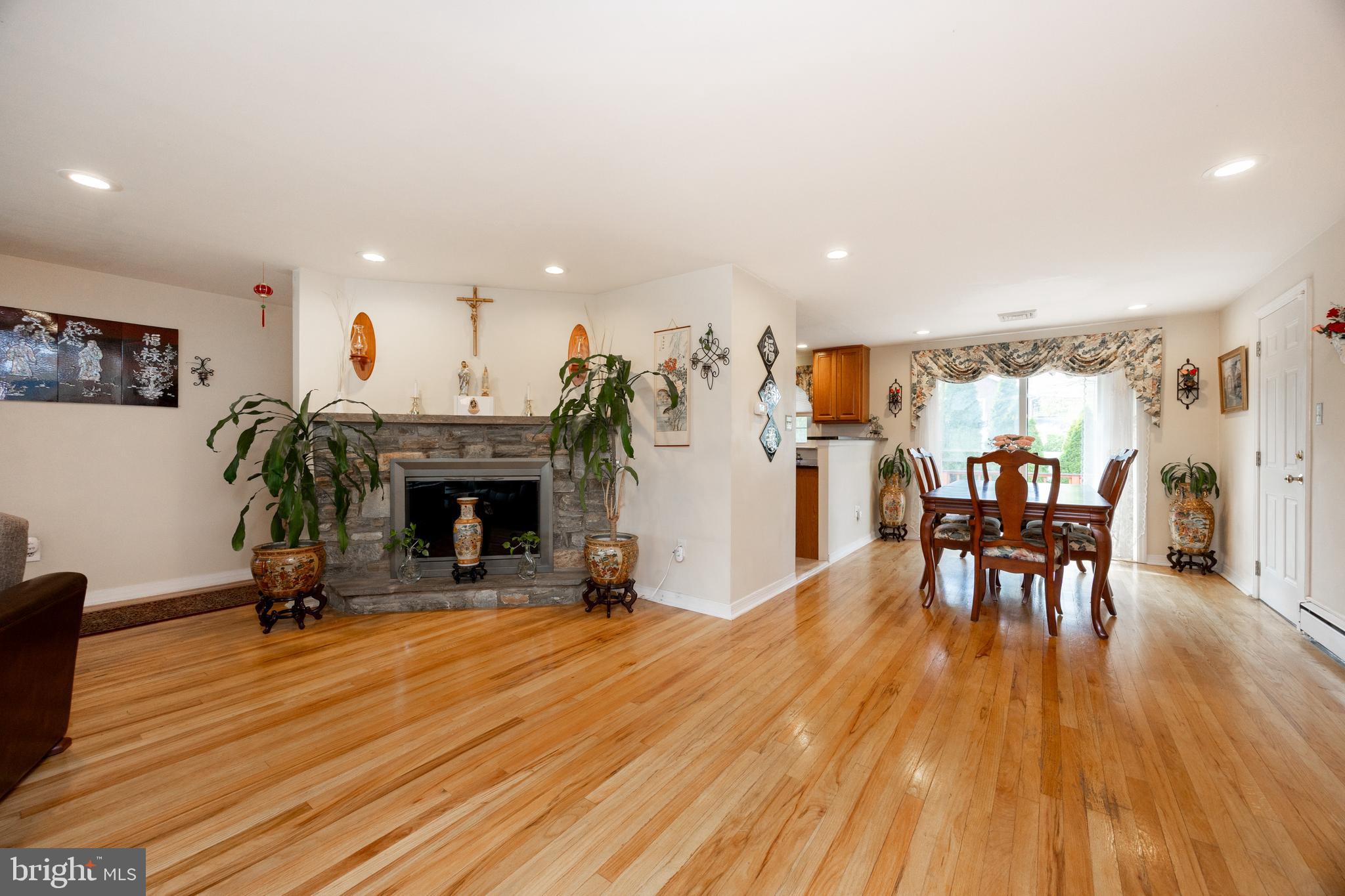 LANSDALE - Residential