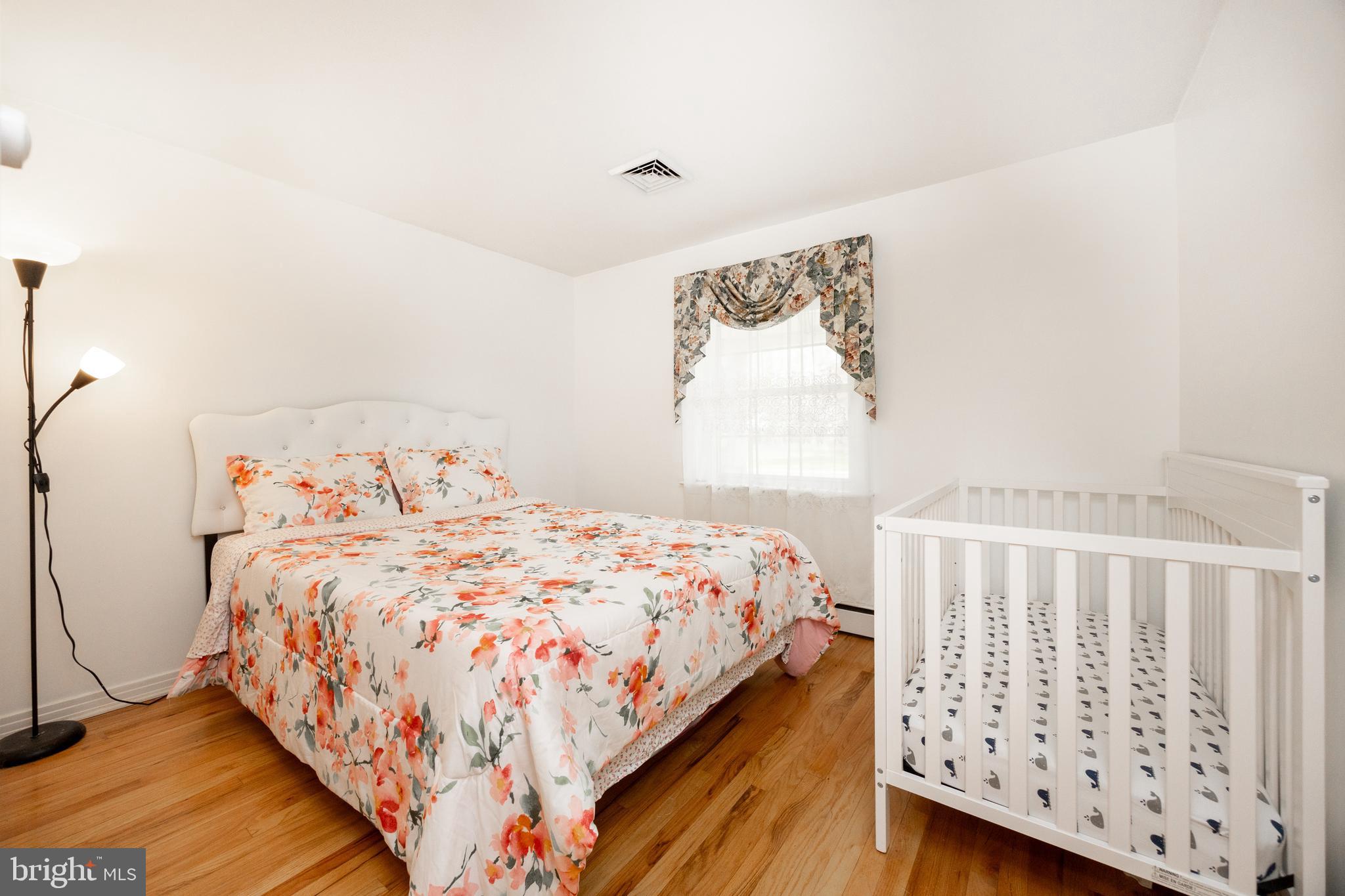 LANSDALE - Residential