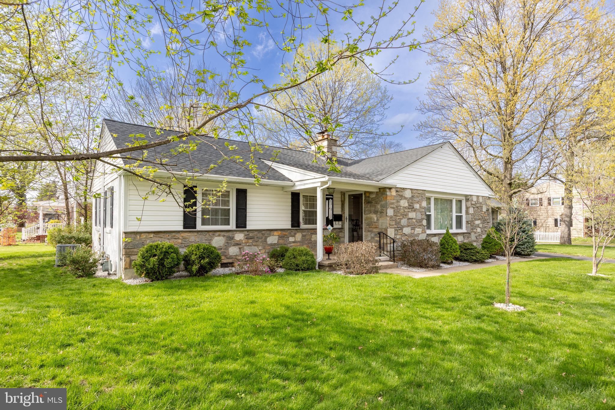 LANSDALE - Residential