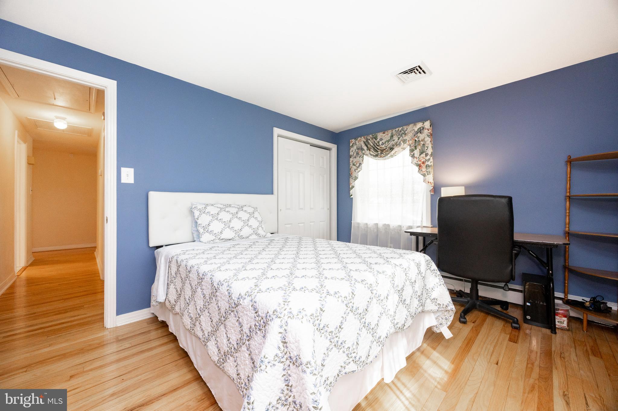 LANSDALE - Residential