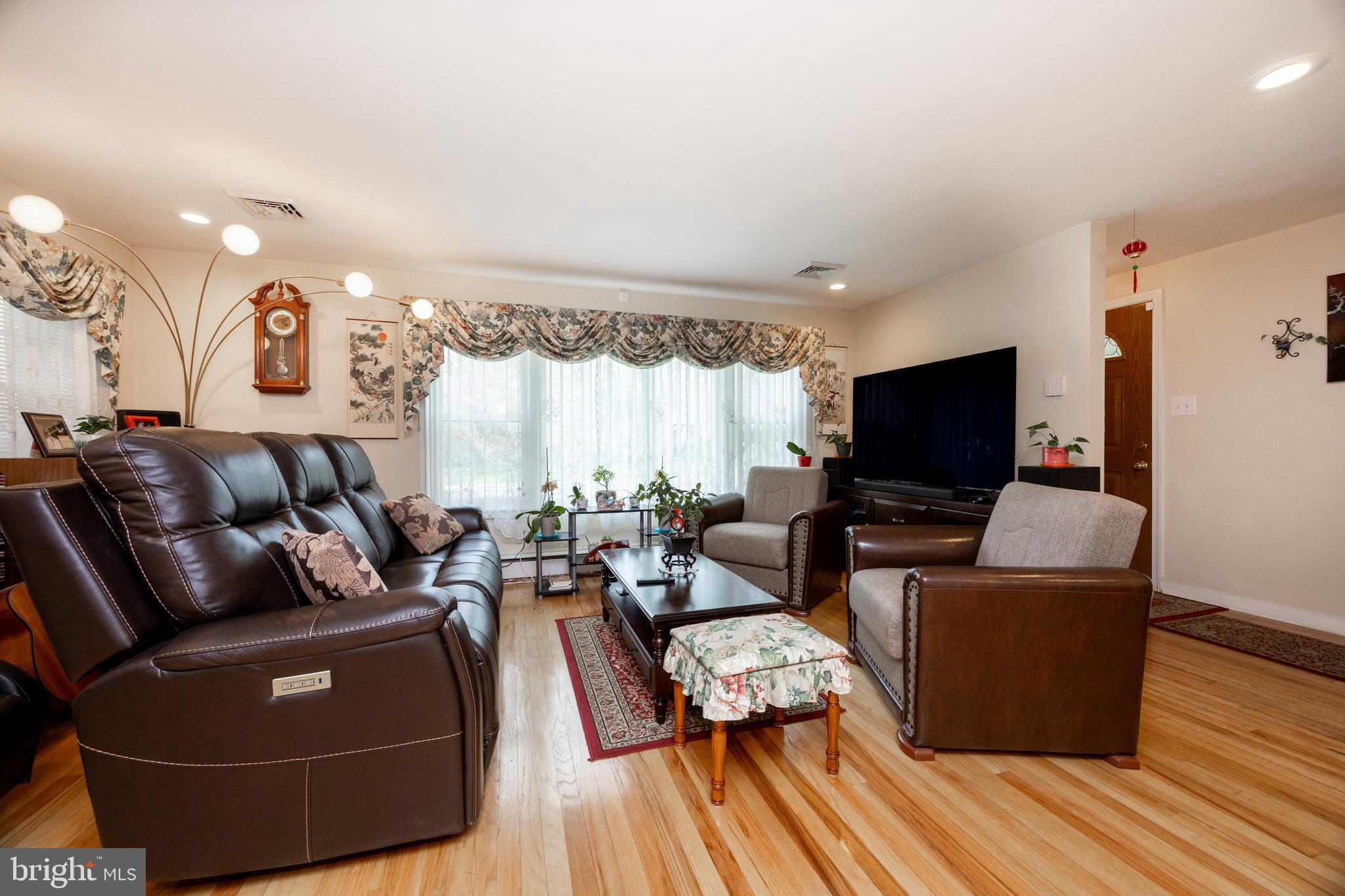 LANSDALE - Residential