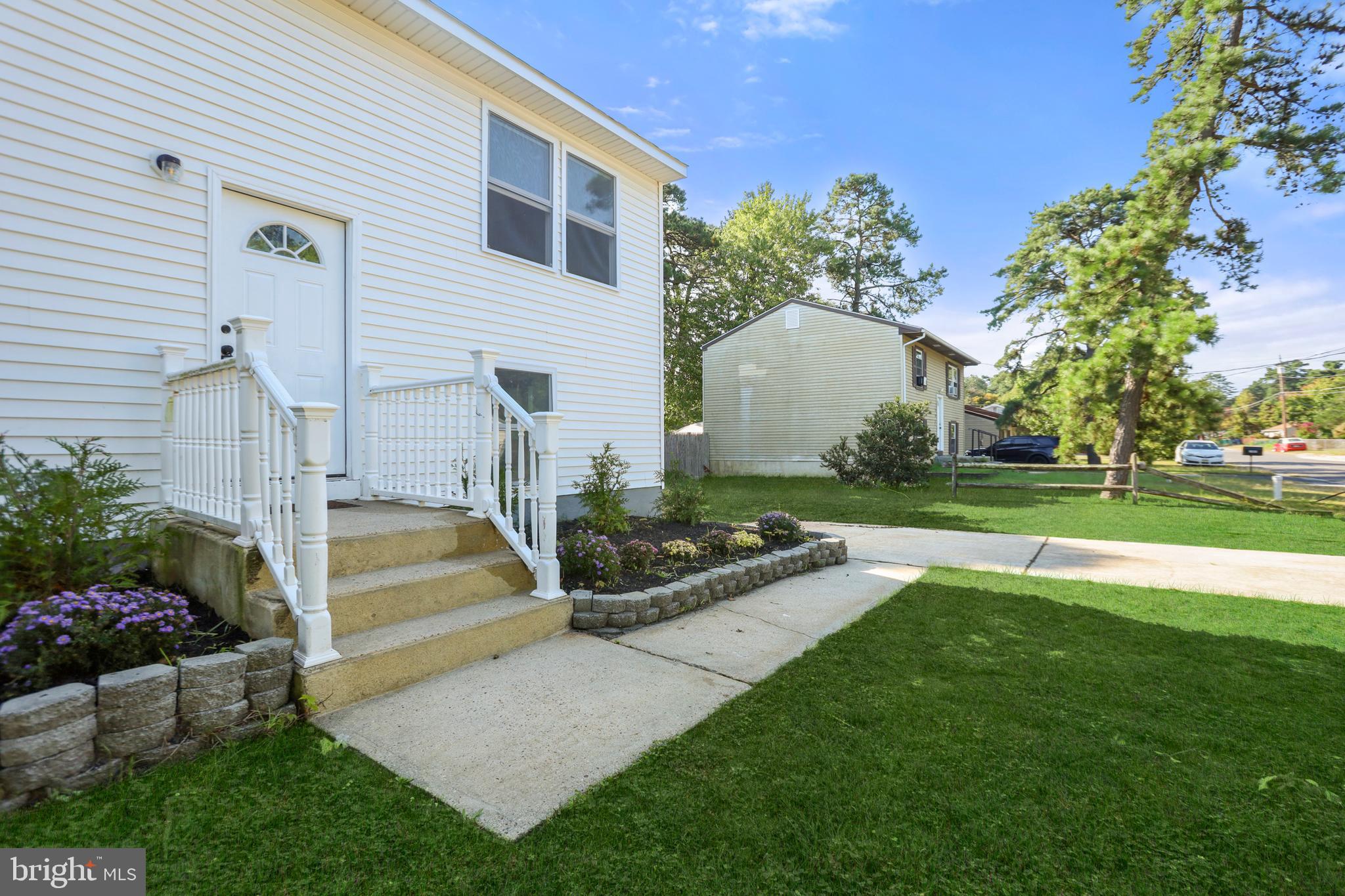 203 SENECA TRAIL