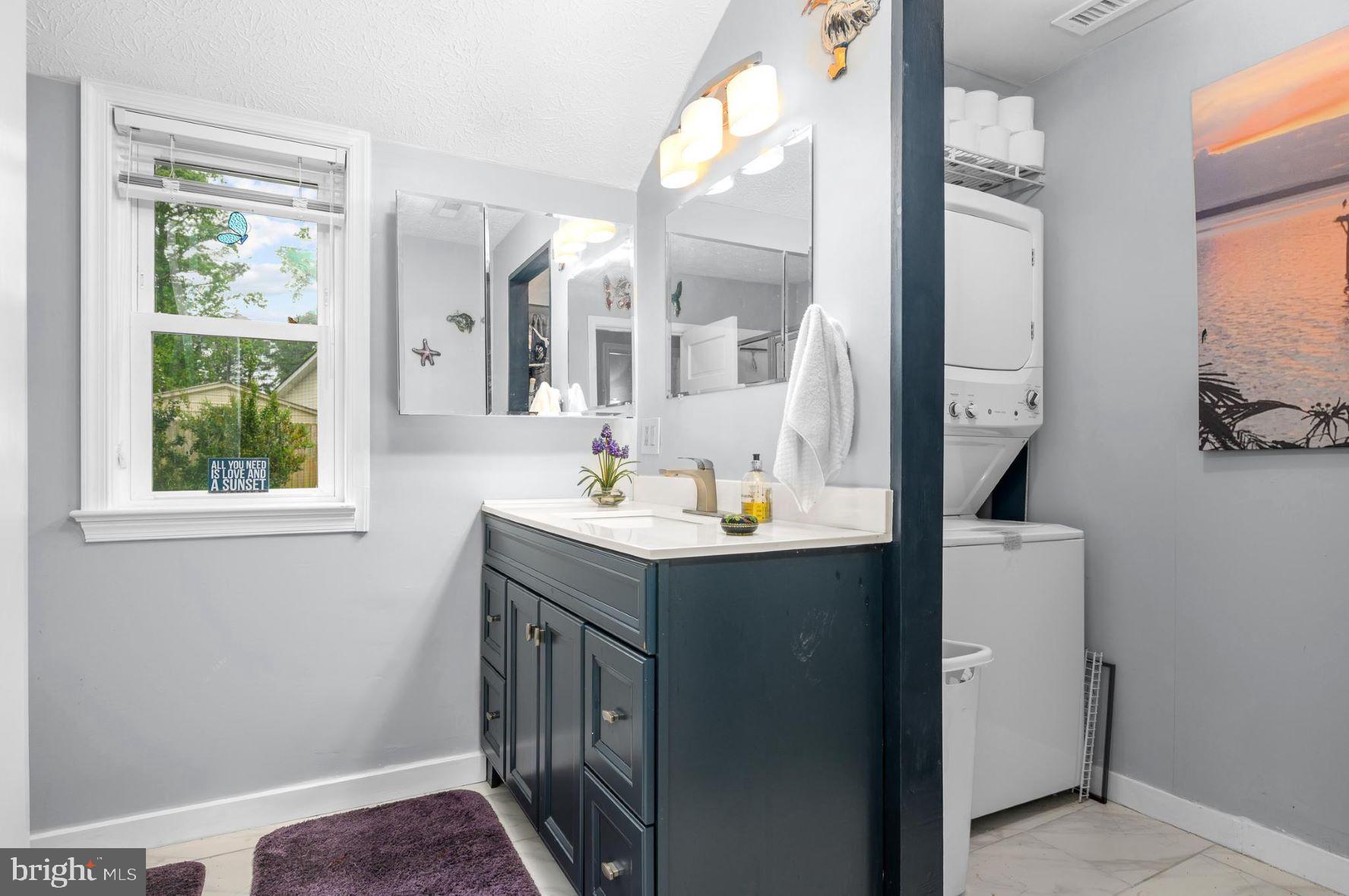 GLOUCESTER - Residential