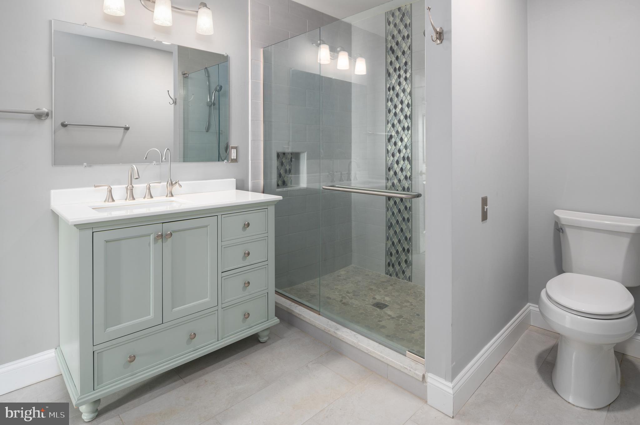 GLOUCESTER - Residential