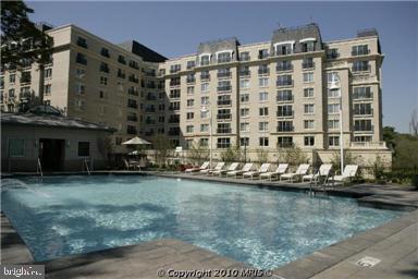 RESIDENCES AT PARK PLACE - Residential Lease