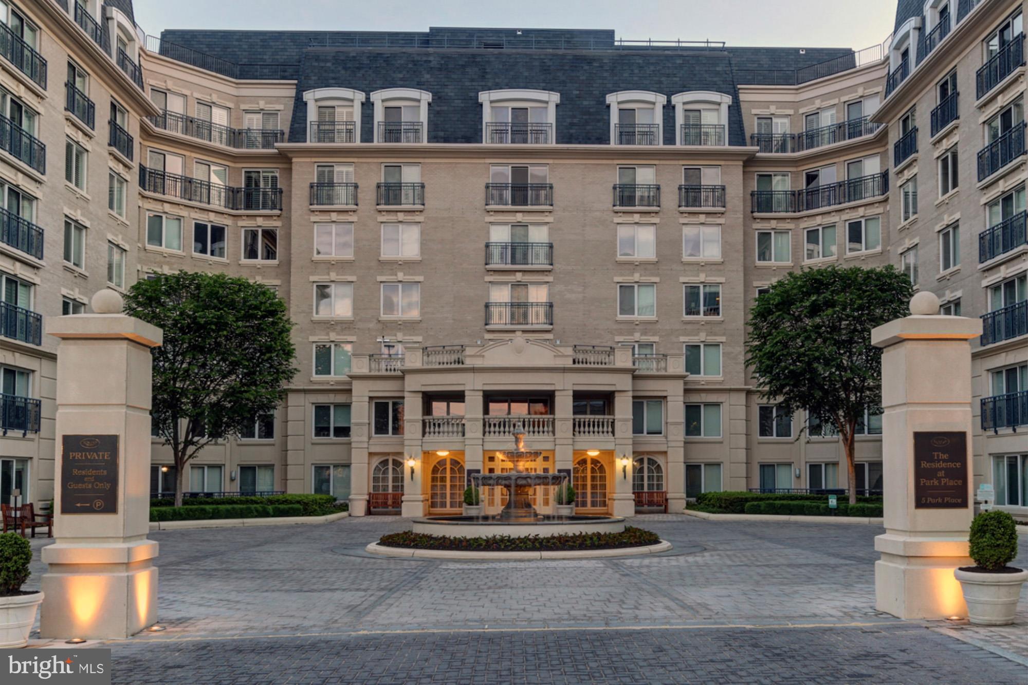 RESIDENCES AT PARK PLACE - Residential Lease