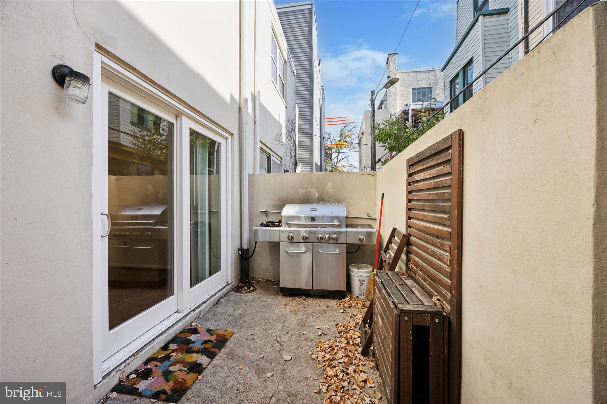 GRADUATE HOSPITAL - Residential Lease