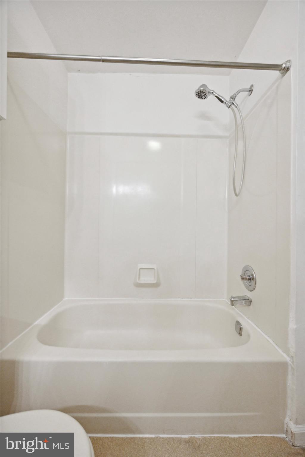 GRADUATE HOSPITAL - Residential Lease